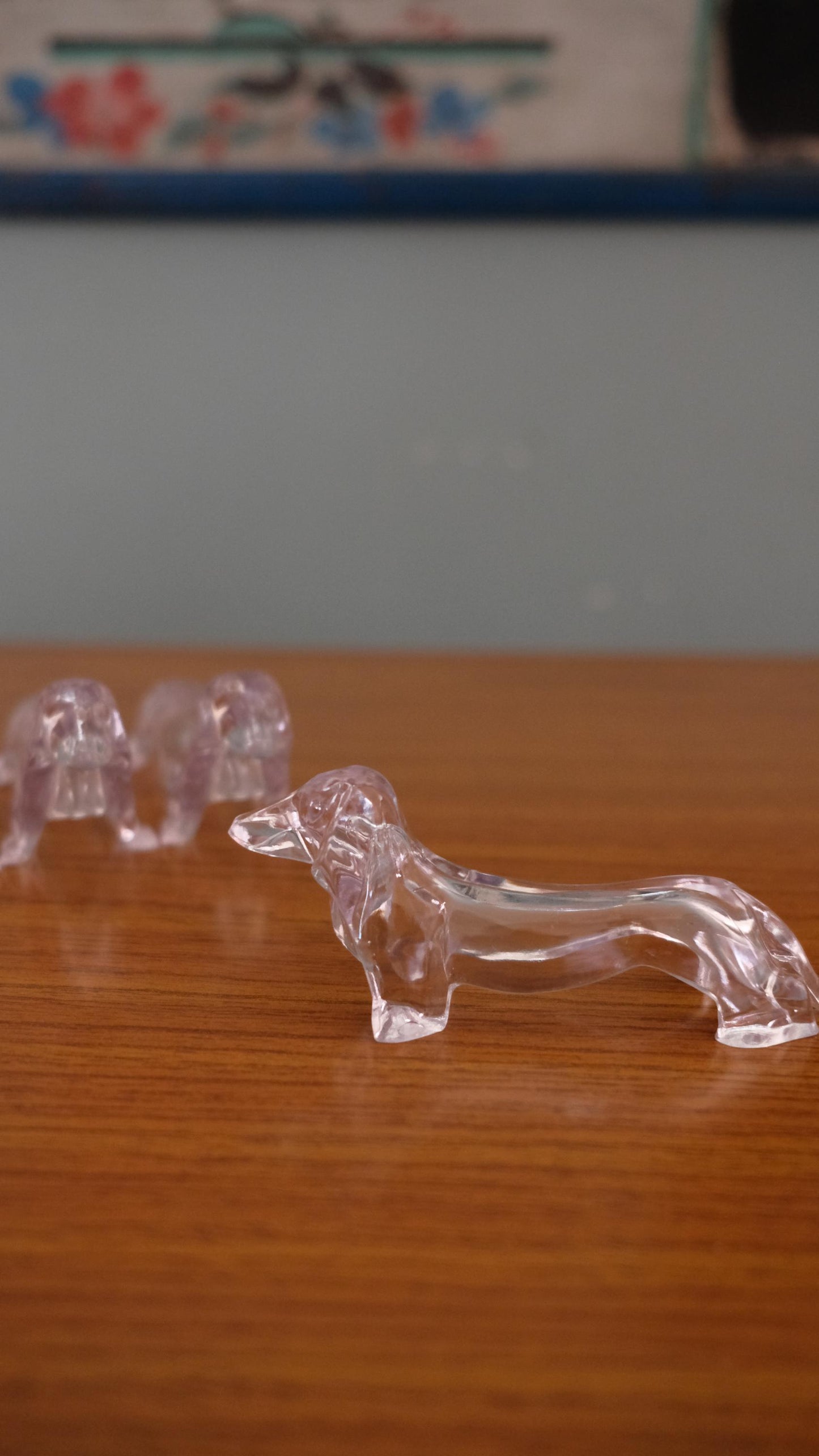 Teckels porte couteaux vintage en plexiglas