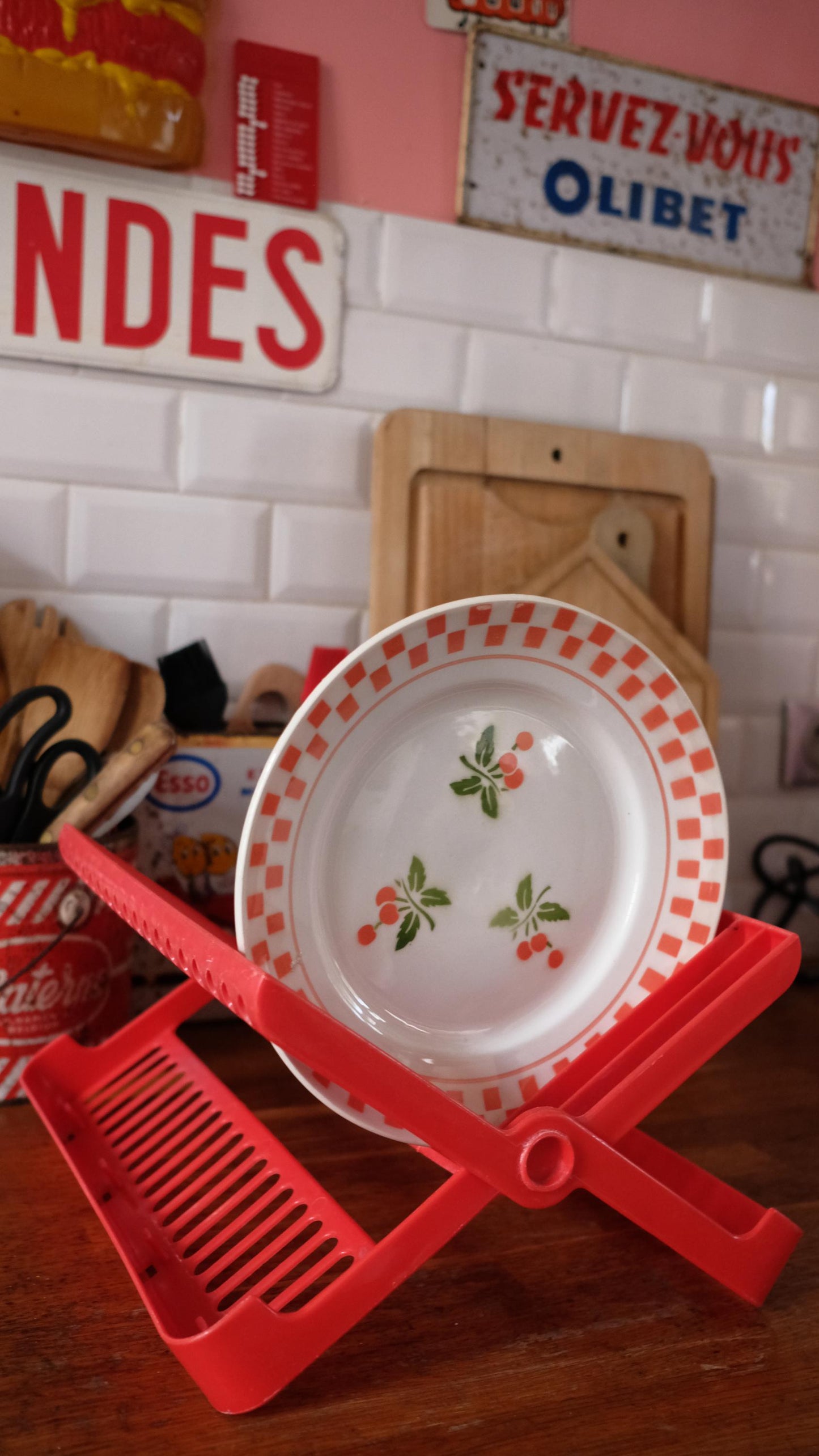 Egouttoir vintage en plastique années 70