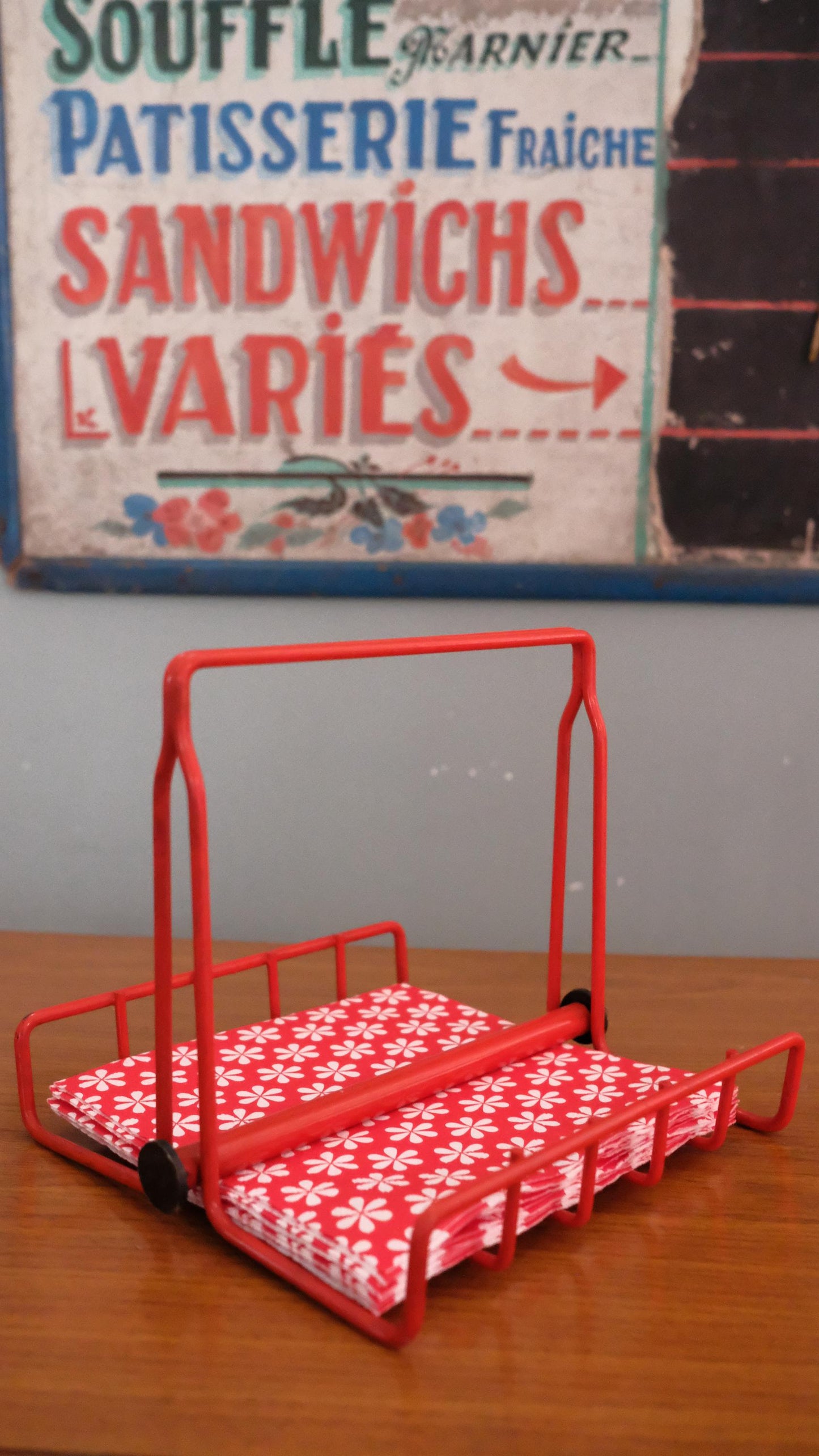 Porte serviette vintage en fil métallique