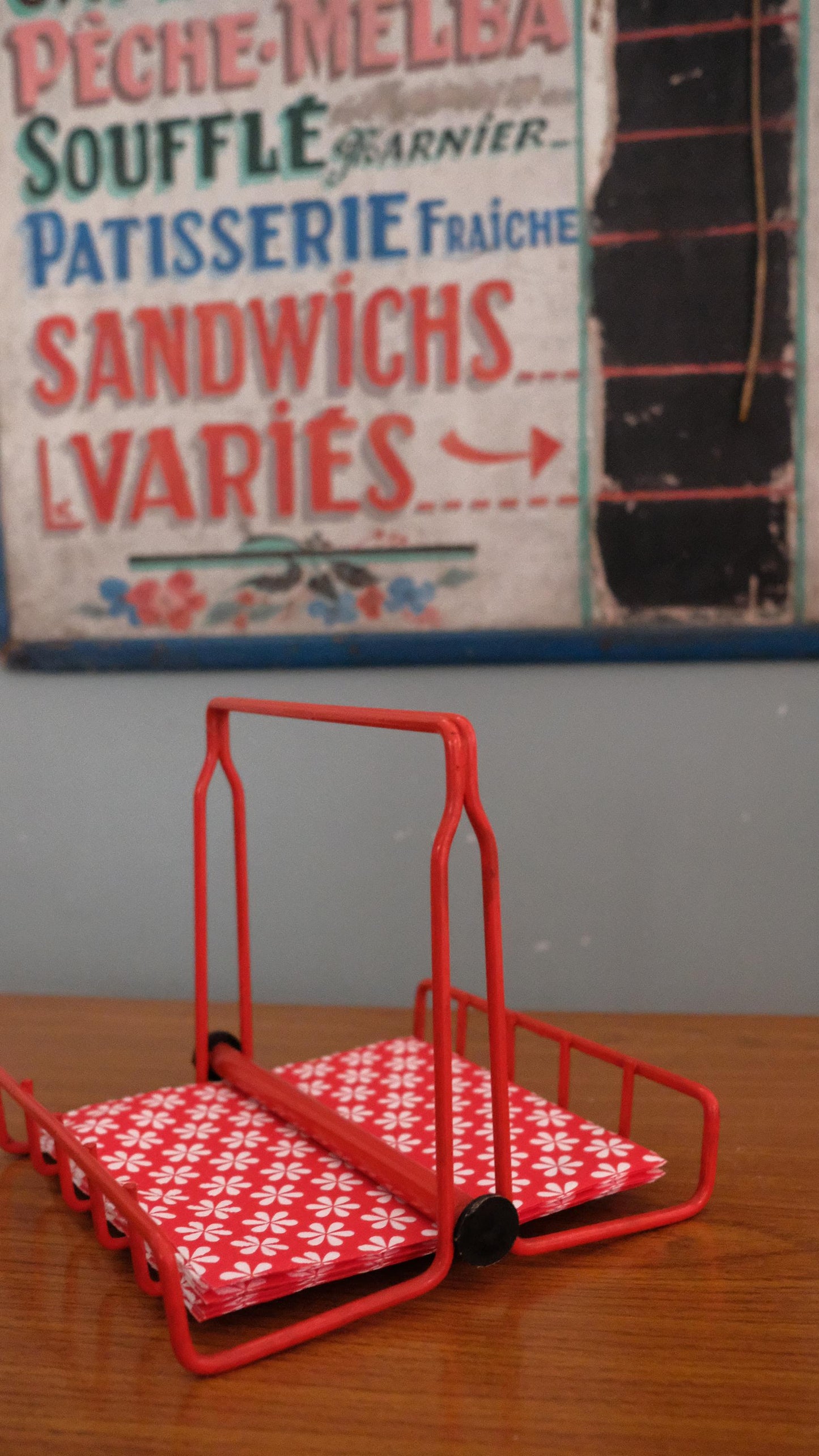 Porte serviette vintage en fil métallique