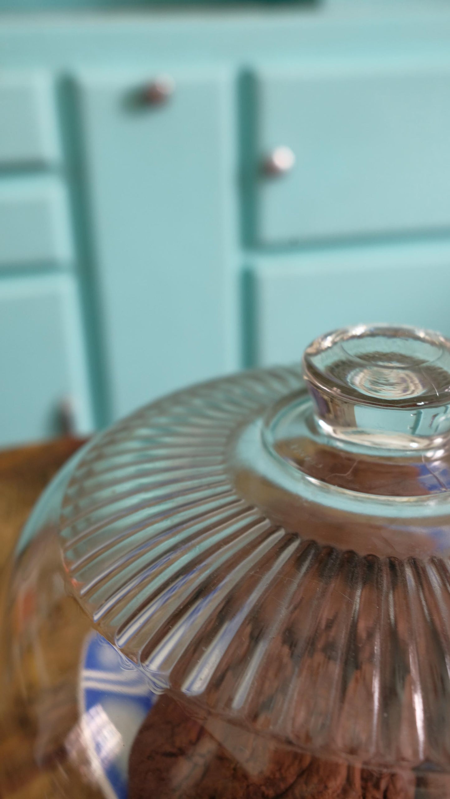 Cloche à gâteaux vintage en verre