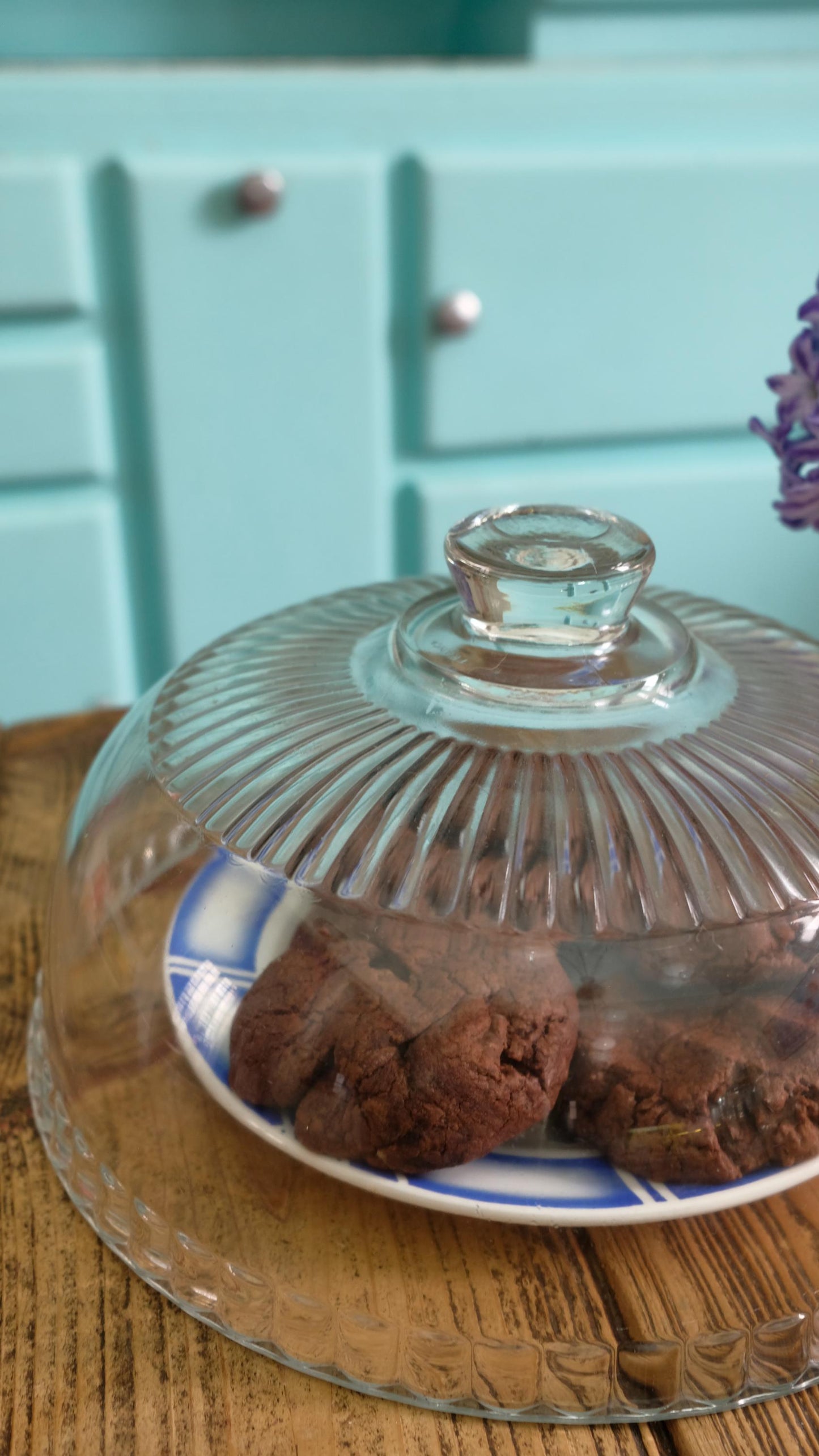Cloche à gâteaux vintage en verre