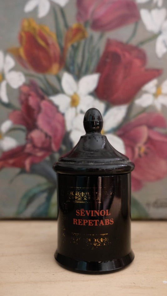 Flacon de pharmacie vintage en opaline