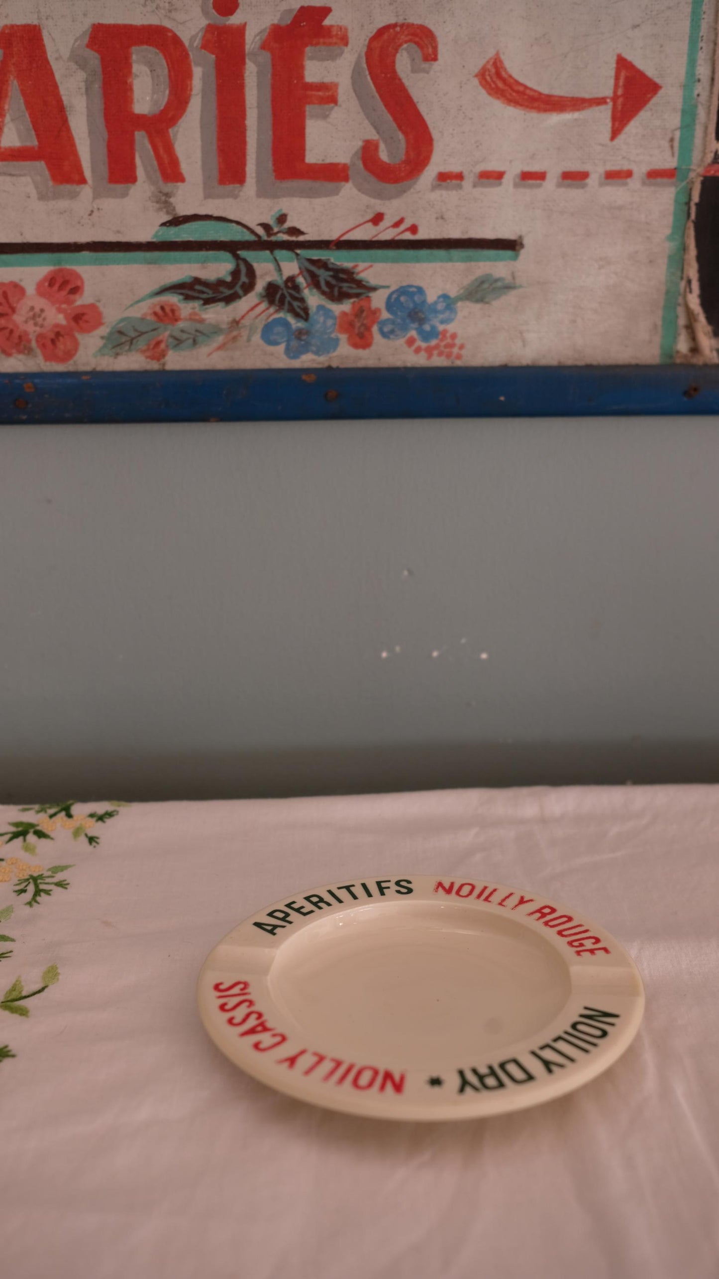 Cendrier appéritifs Noilly vintage en opalex