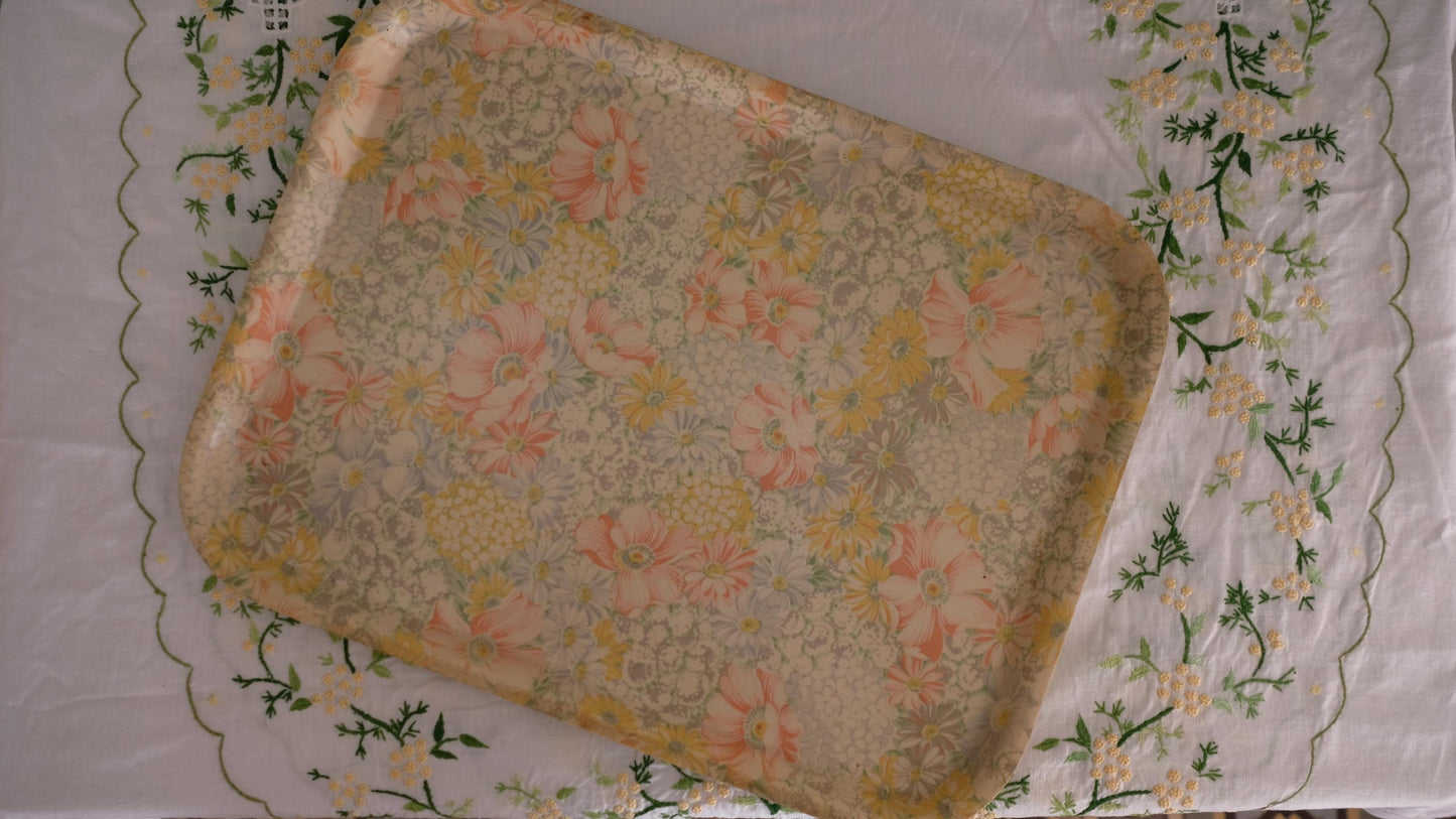 Plateau vintage fleuri en fibre de verre