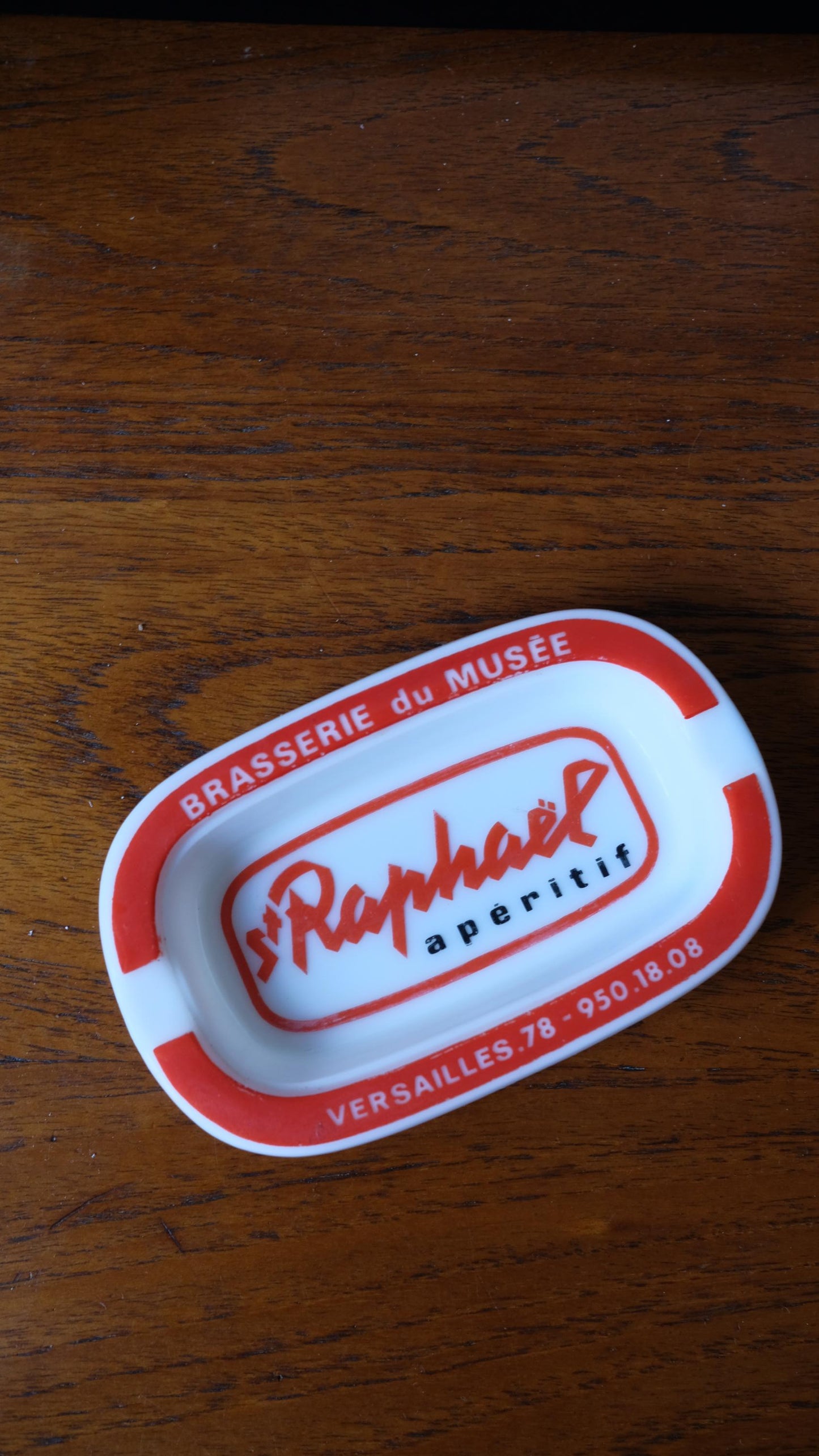 Cendrier publicitaire Saint Raphaël vintage en opaline