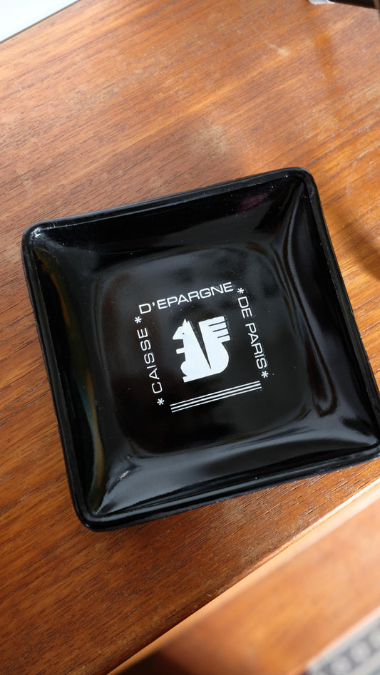 Cendrier/ vide-poches publicitaire vintage pour la caisse d'épargne en opaline noire