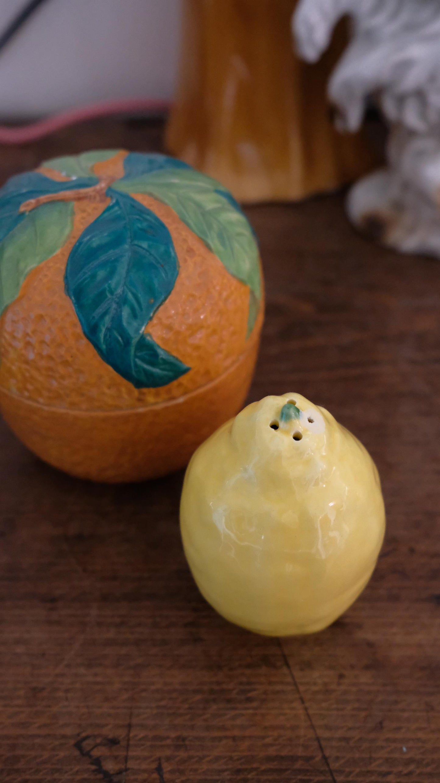 Salière vintage en céramique en forme de citrons