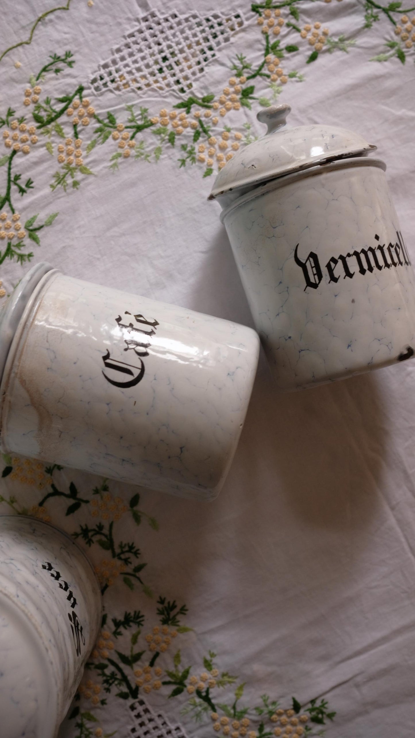 Lots de 3 pots de stockage vintage en tôle émaillée