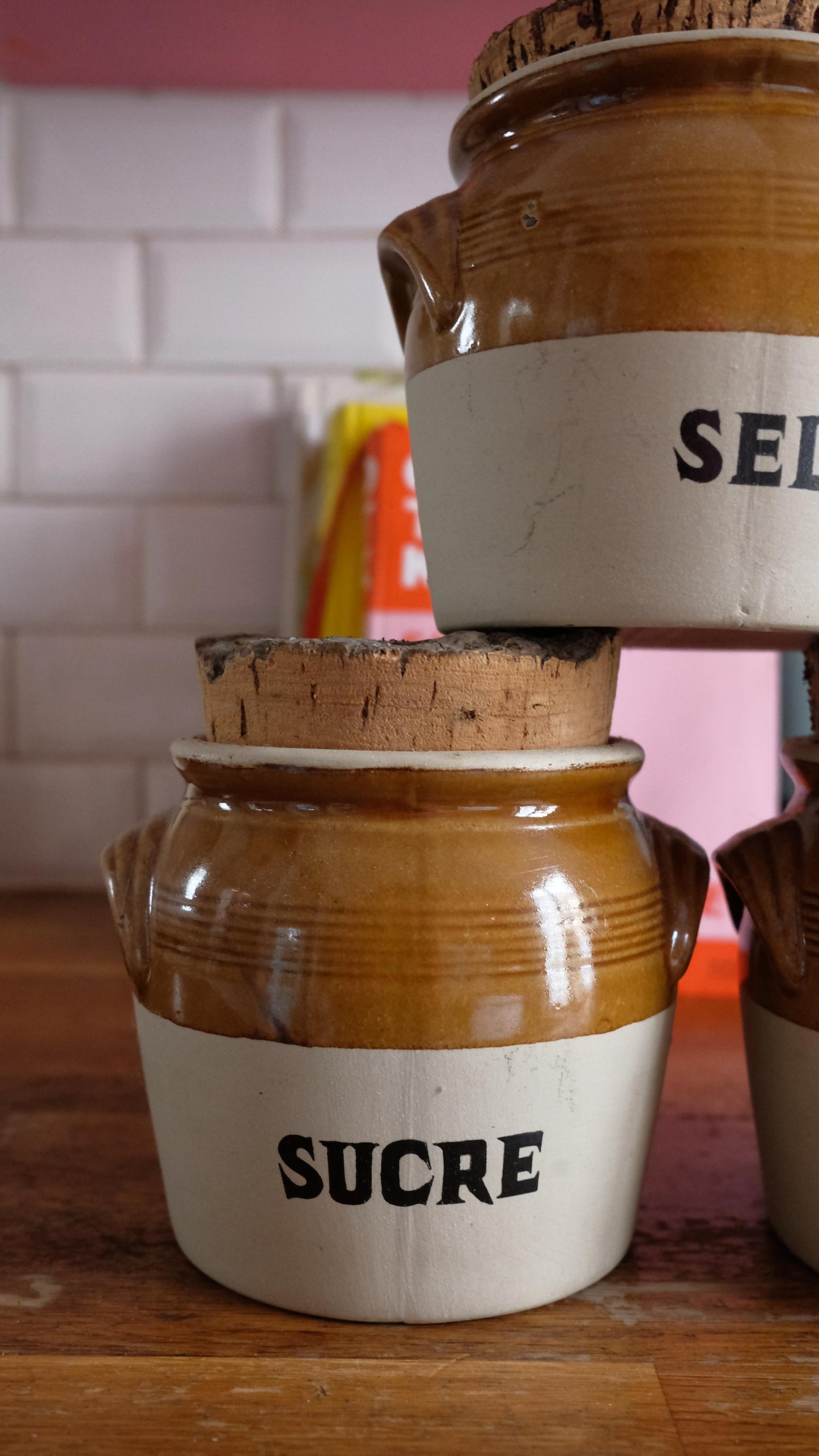 Lot de trois pots de stockage vintage en grès LML