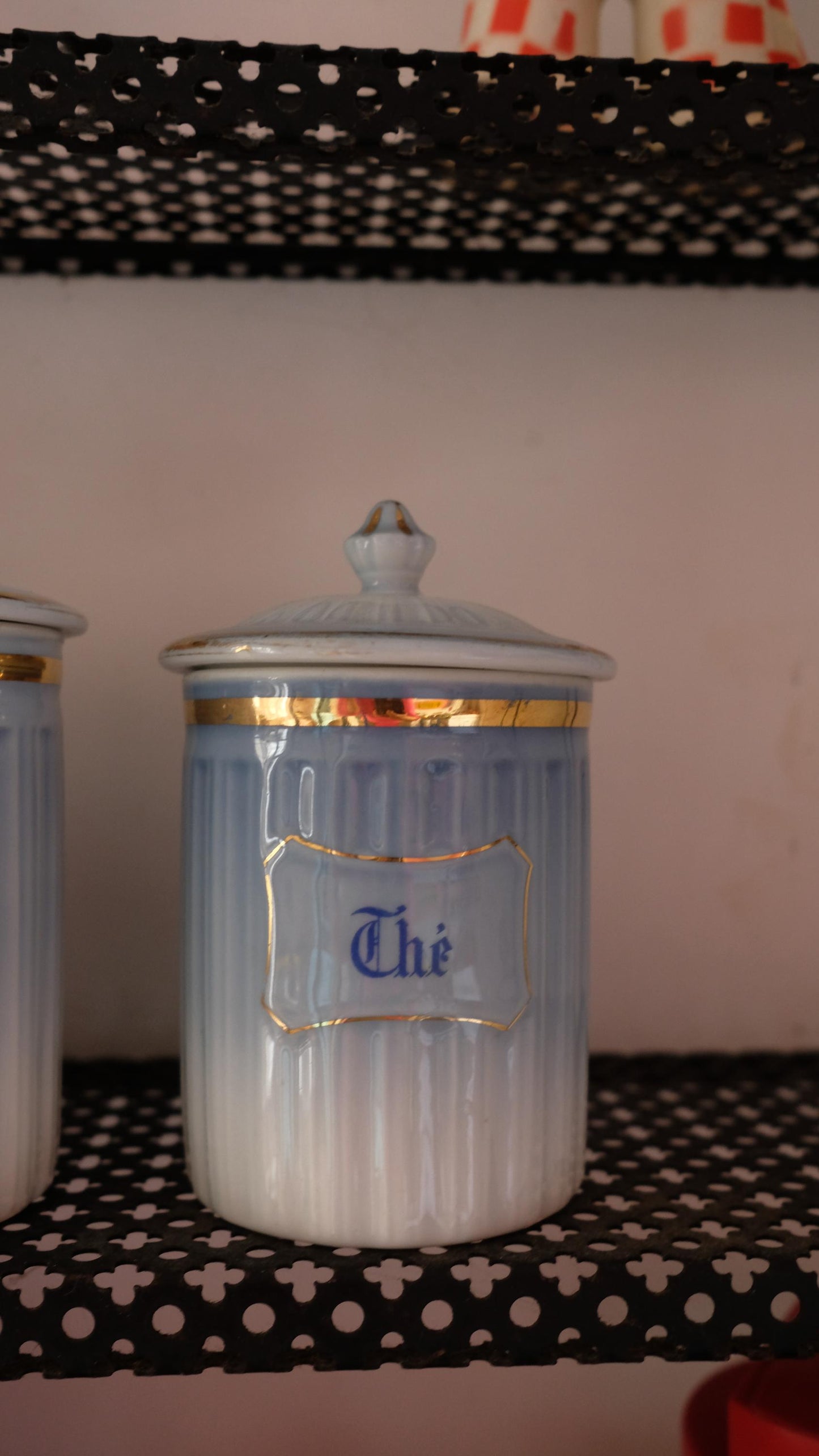 Lot de trois pots de stockage vintage en aluminite Prugier