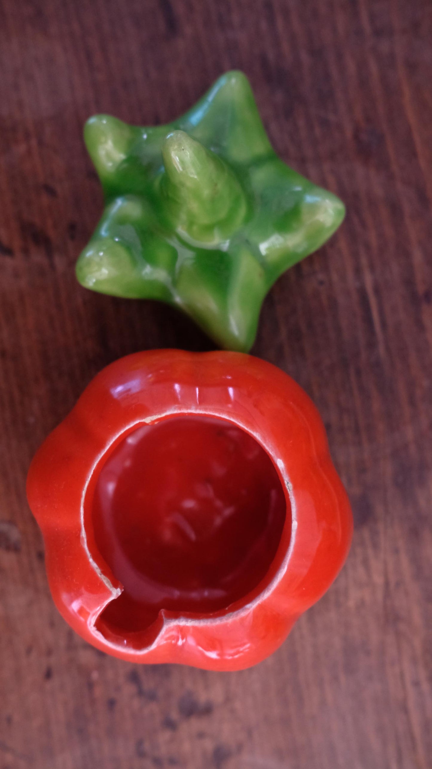 Boîte/moutardier en barbotine tomate