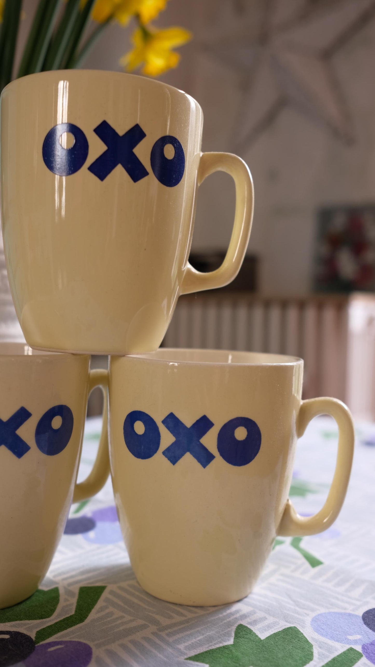 Lot de trois mugs publicitaires bouillons Oxo vintage