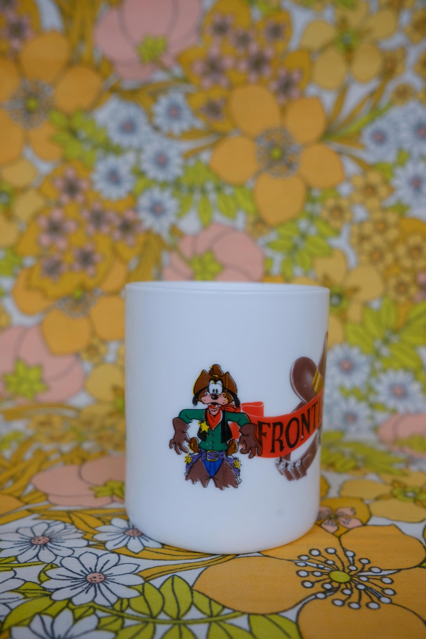 Mug publicitaire Eurodisney/Esso en arcopal