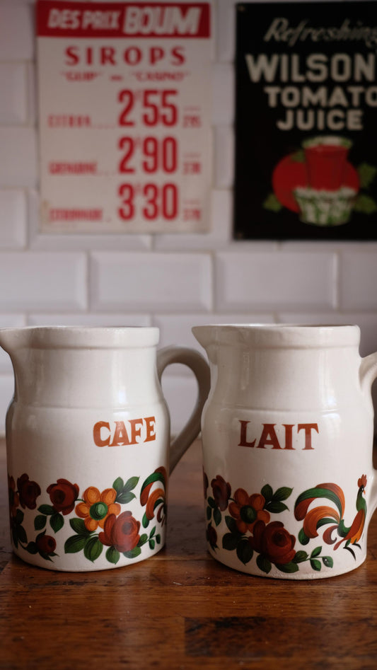 Lot de deux Pichets vintage en grès Digoin