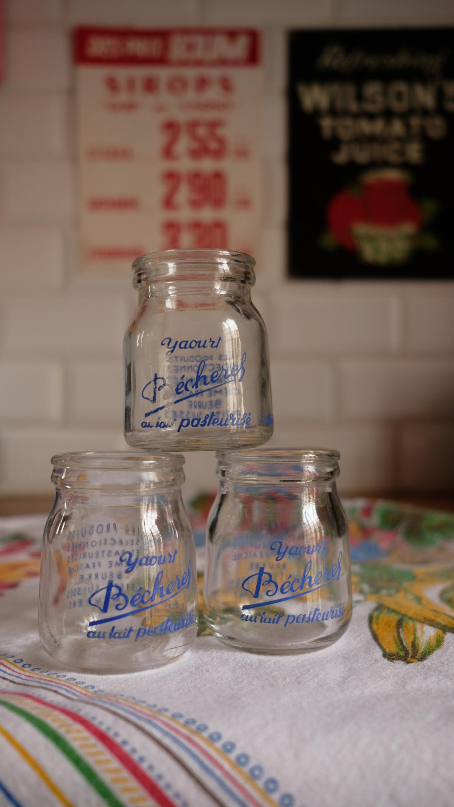 Lot de trois pot de yahourts en verre Bécherel vintage