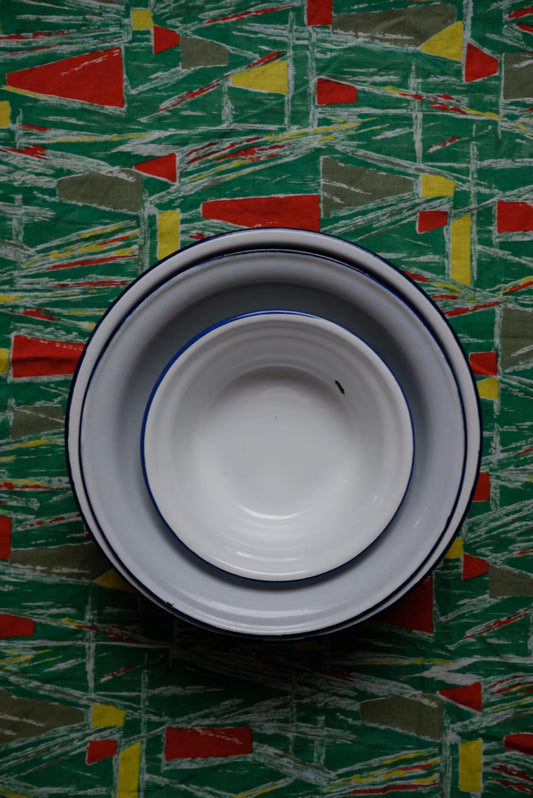 Bols en tôle émaillée