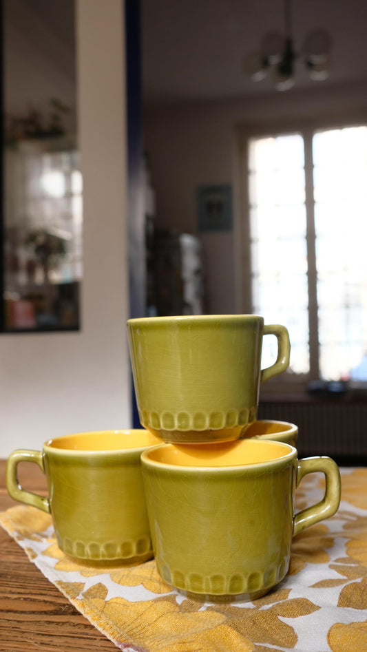 Lot de quatre tasses Sarreguemines vintage