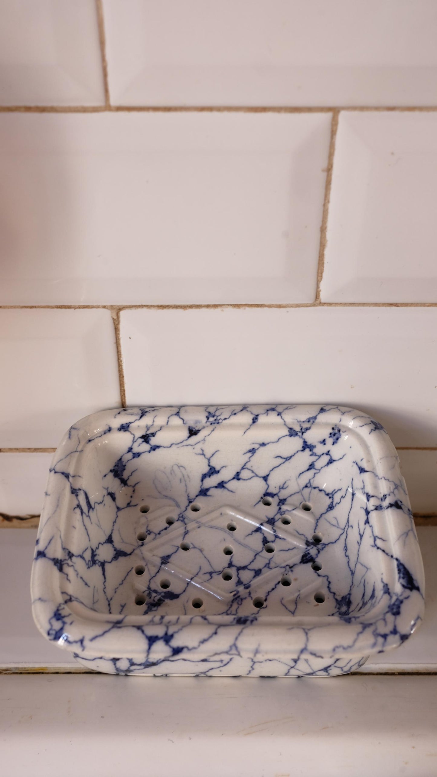 Porte savon vintage des faïenceries Creil et Montereau