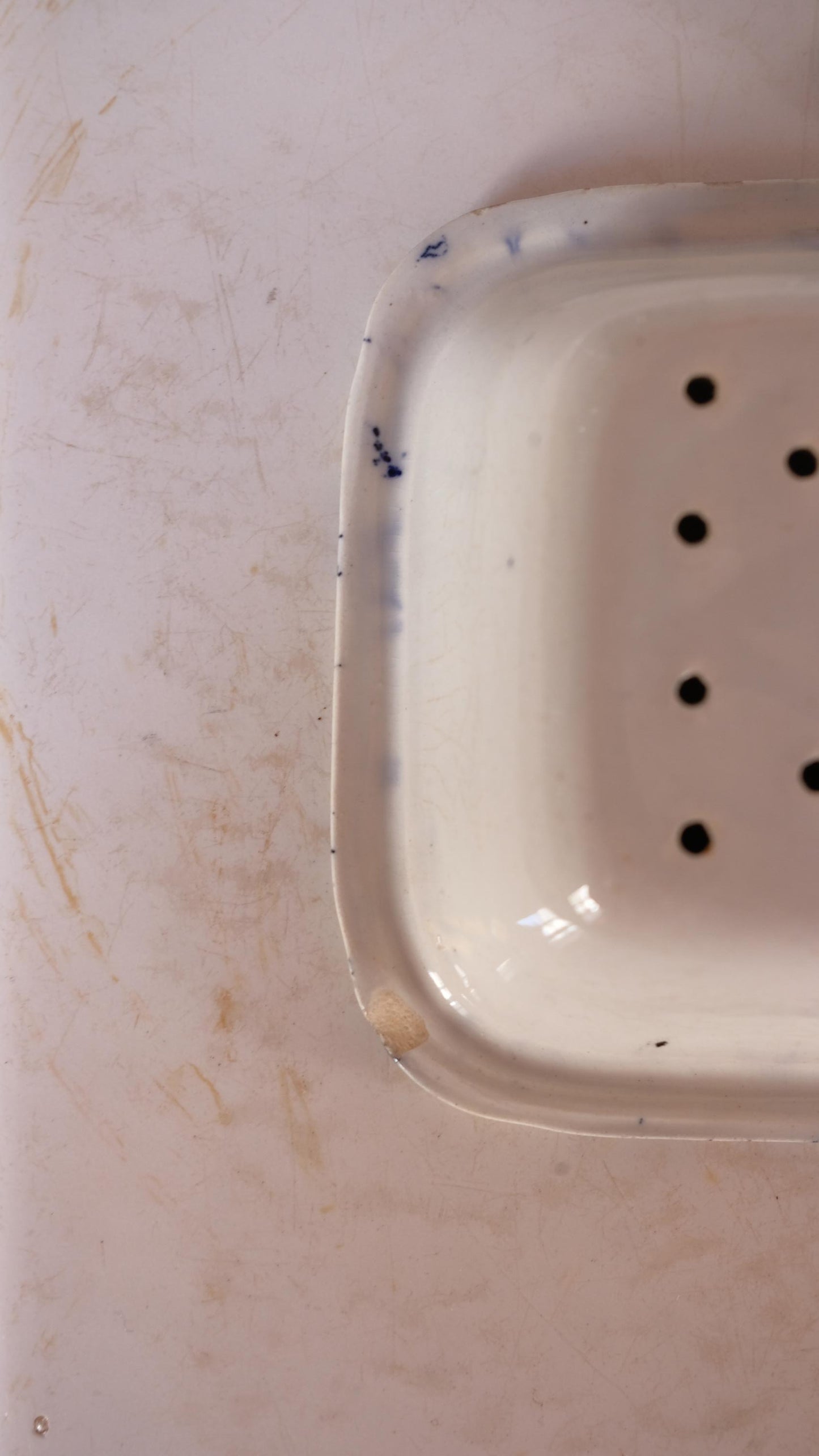 Porte savon vintage des faïenceries Creil et Montereau