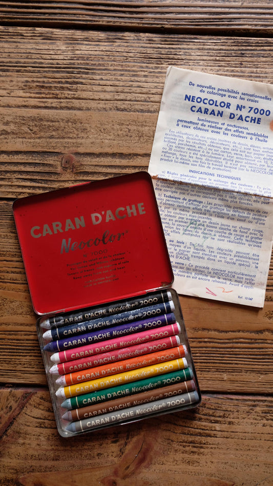 Boîte de pastels caran d'ache néocolor vintage avec notice d'origine