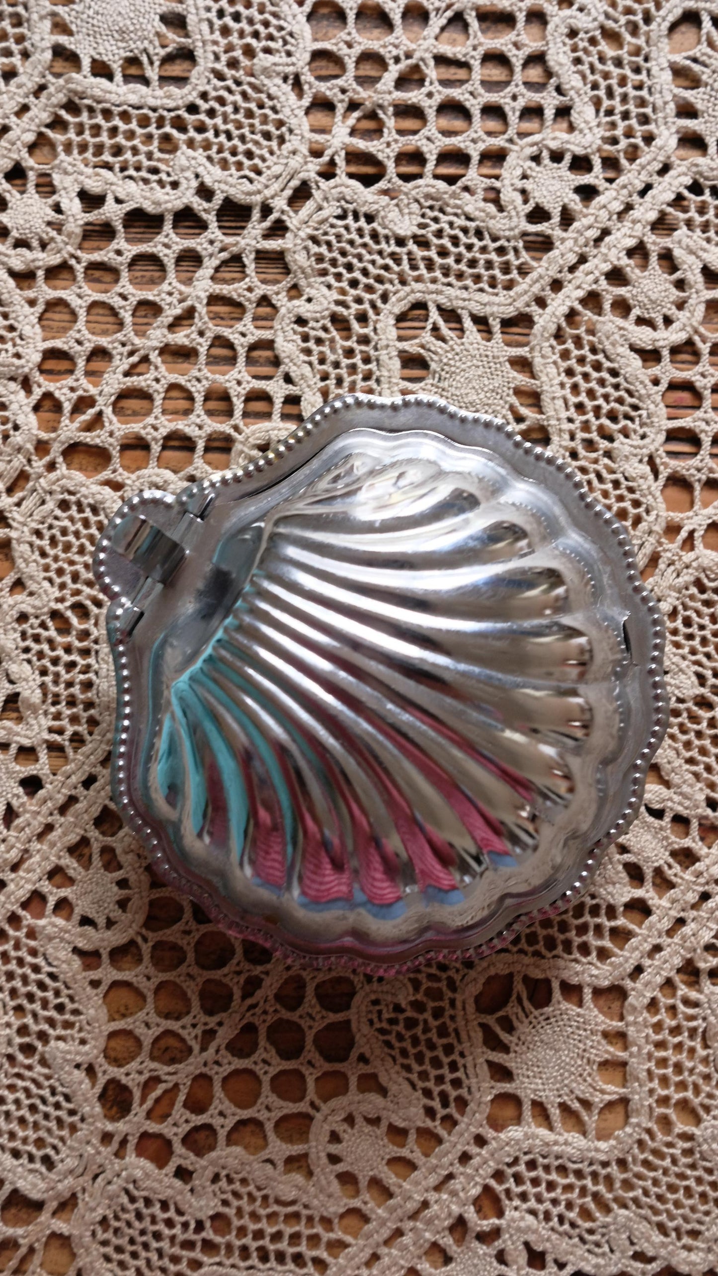 Beurrier coquillage vintage en métal argenté et verre