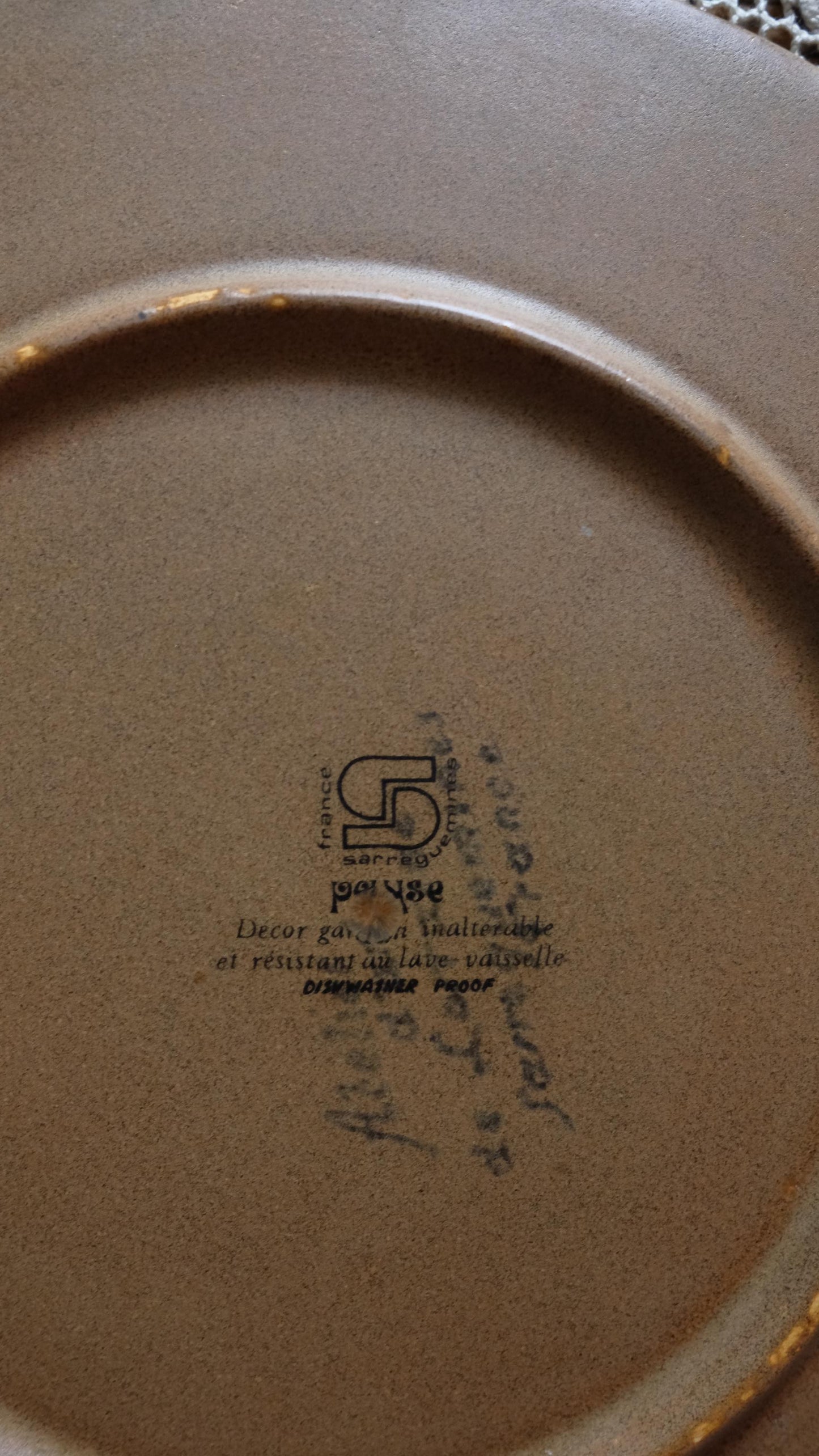 Planche de présentation en grès de Sarreguemines