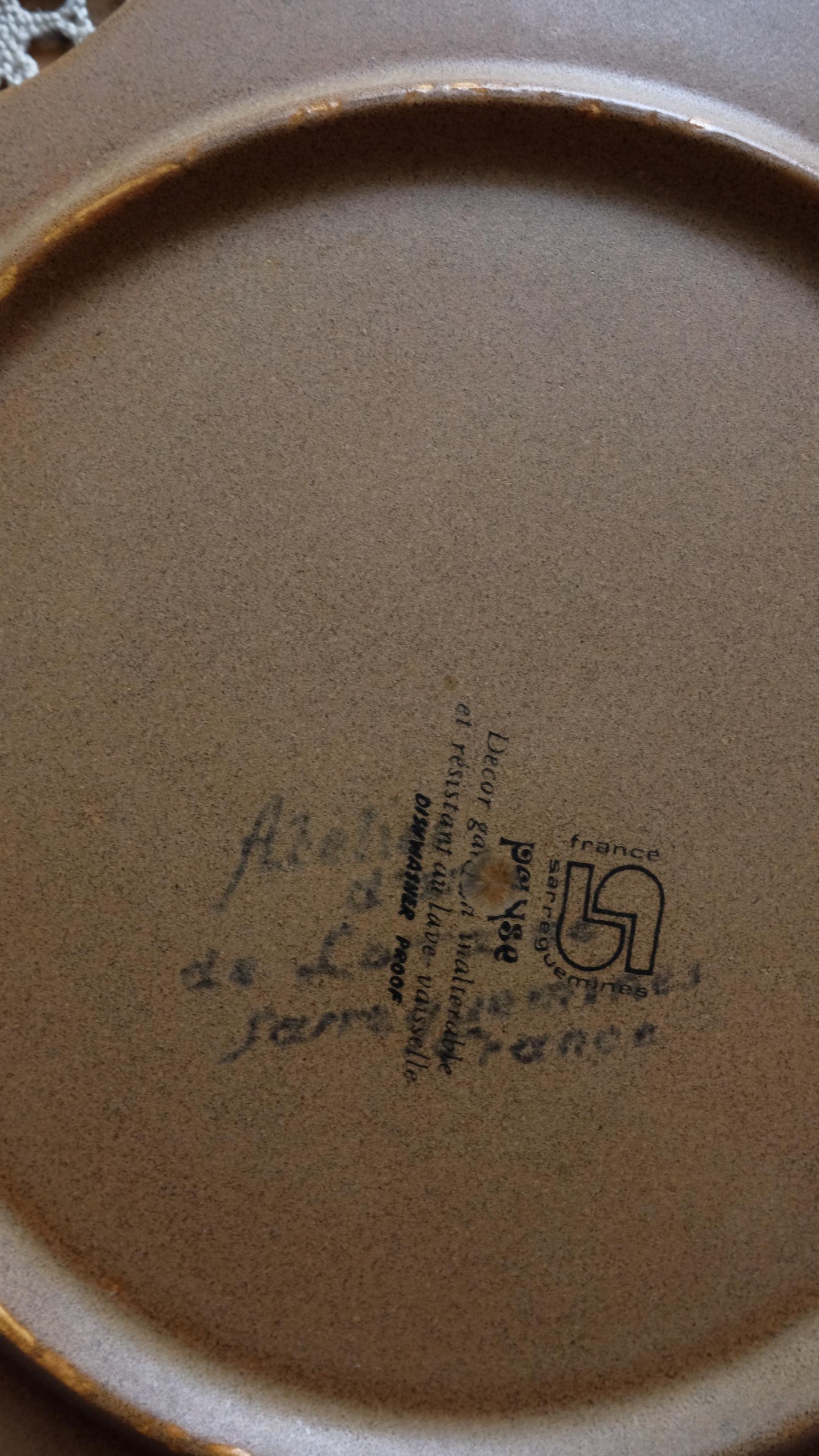 Planche de présentation en grès de Sarreguemines