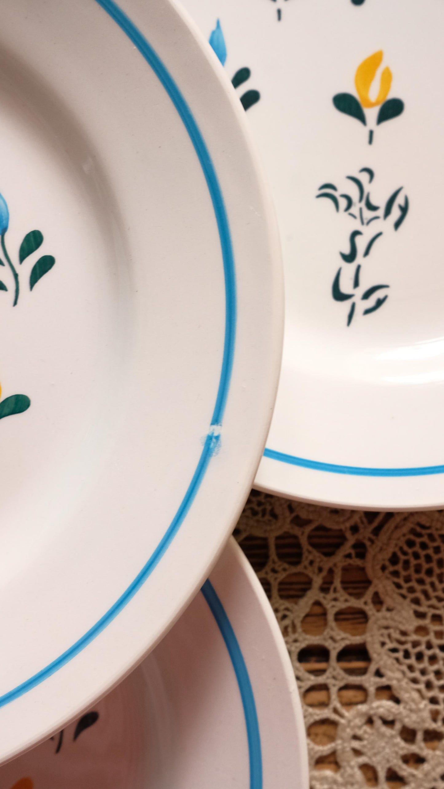 Lot de six assiettes Brasilla Café de Digoin Sarreguemines