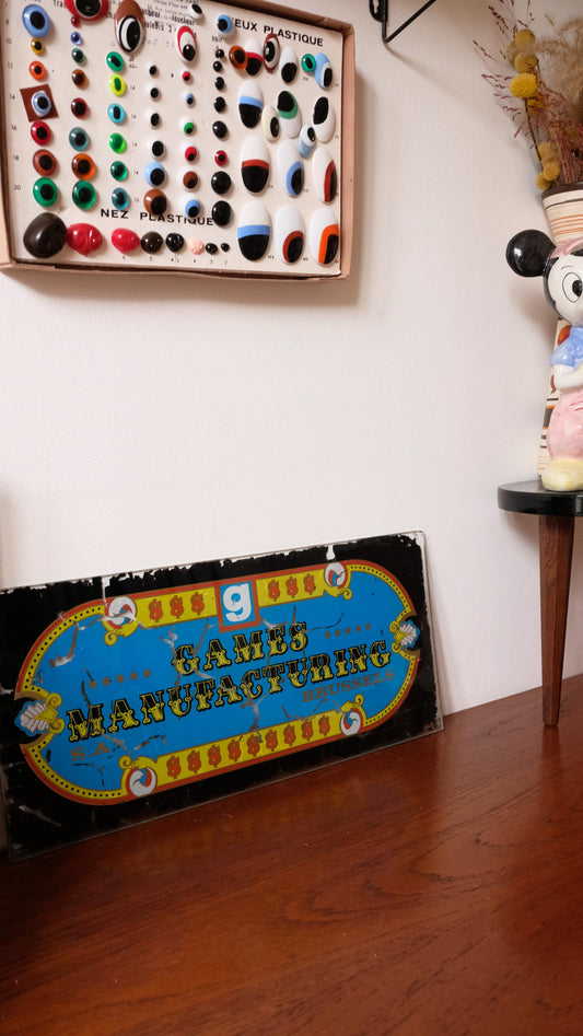 Plaque de machine à sous vintage en verre peint