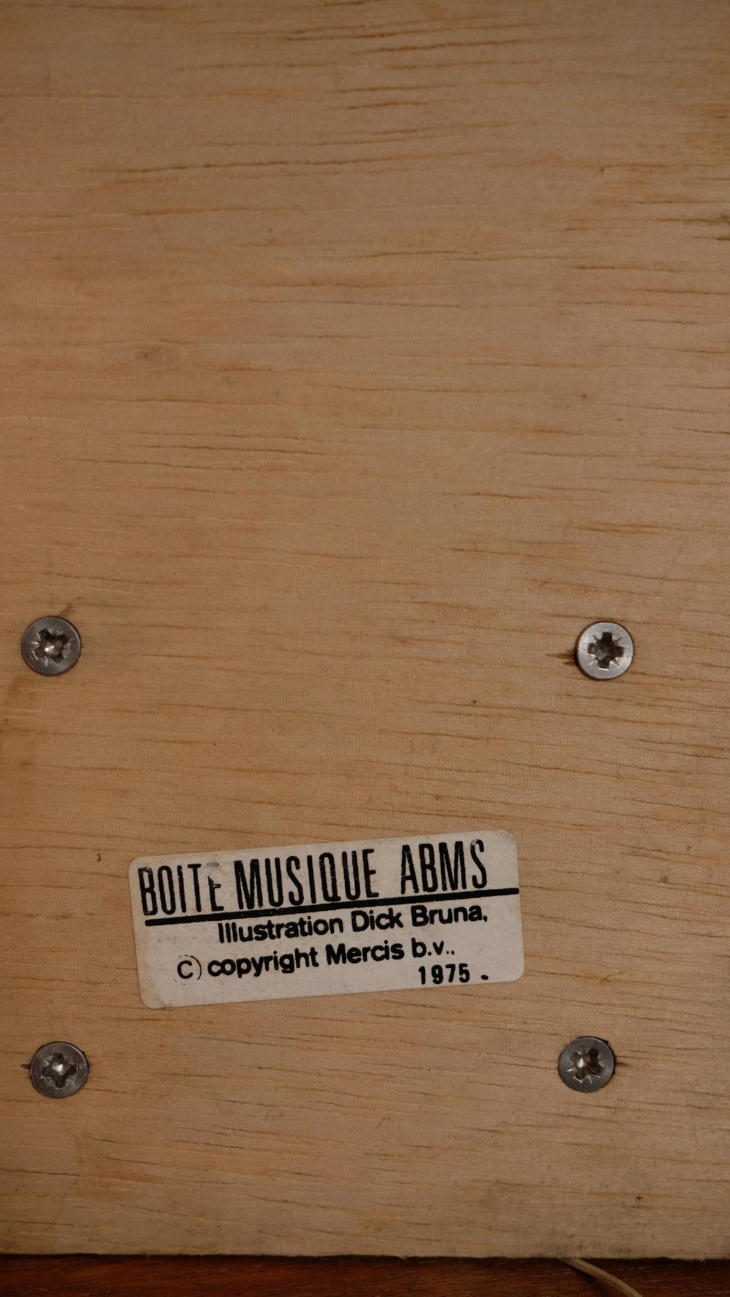 Boîte à musique vintage illustrée par Dick Bruna