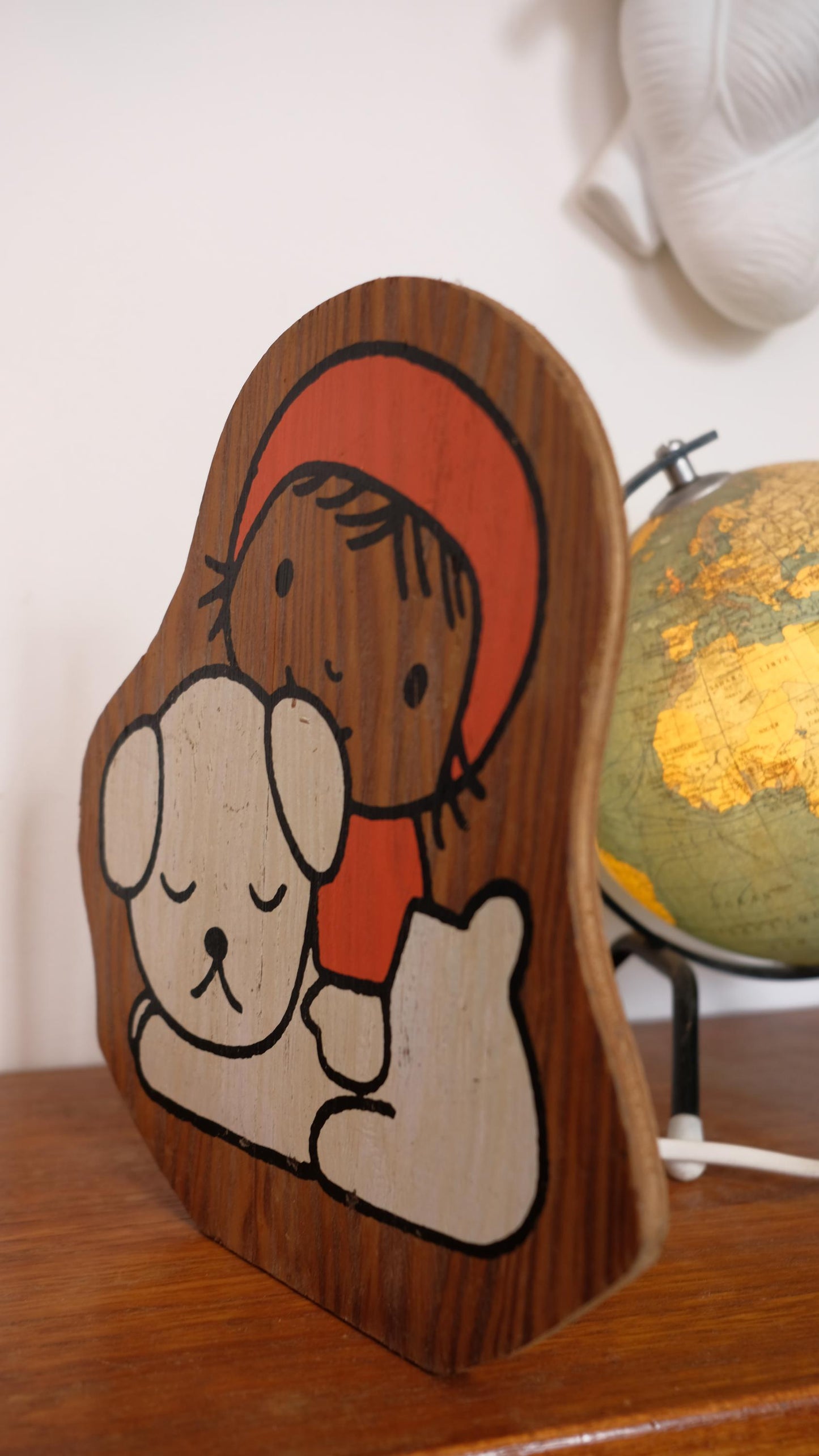 Lampe/applique en bois illustrée par Dick Bruna