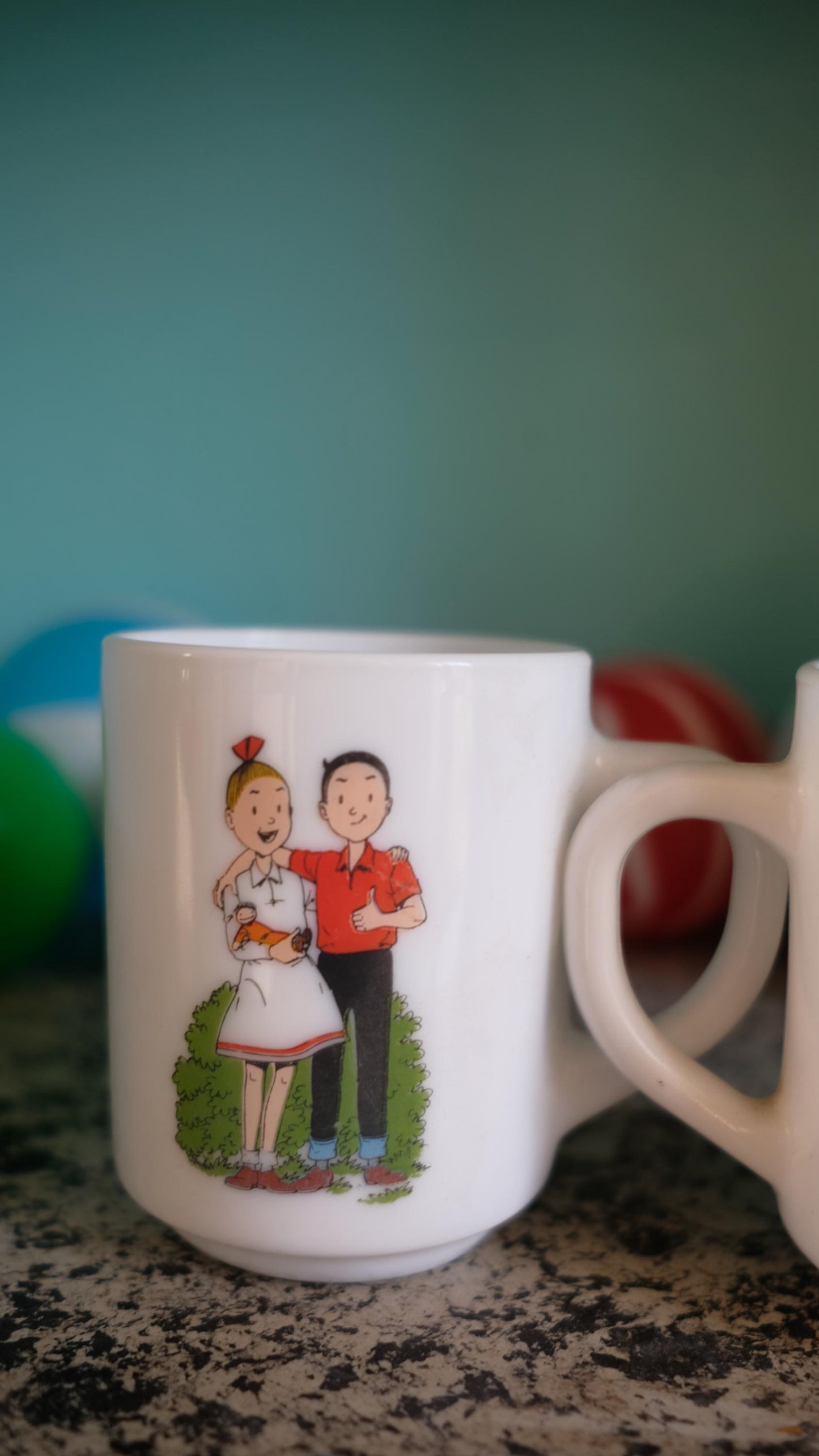 Lot de deux mugs Bob et Bobette vintage en arcopal