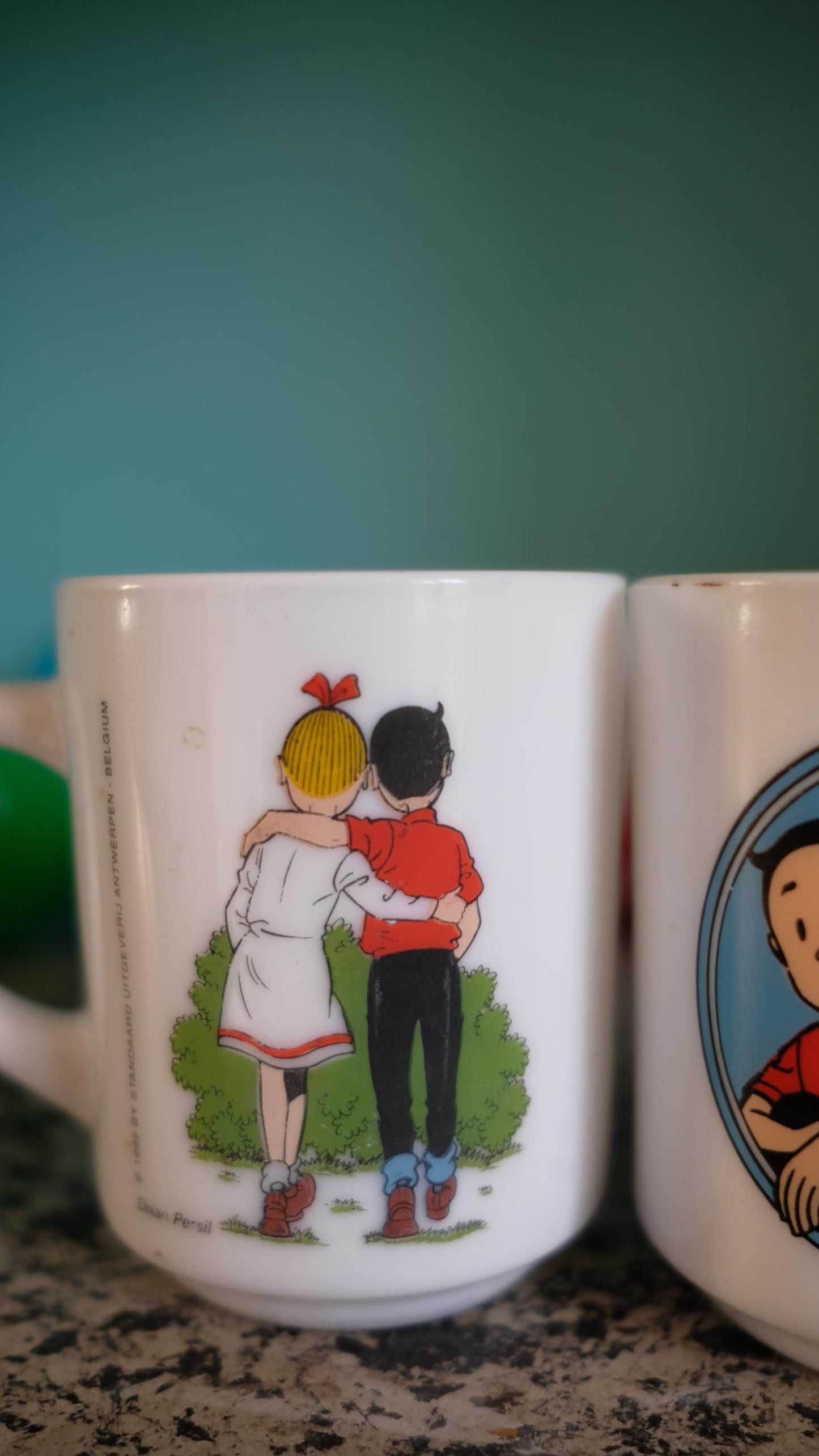 Lot de deux mugs Bob et Bobette vintage en arcopal