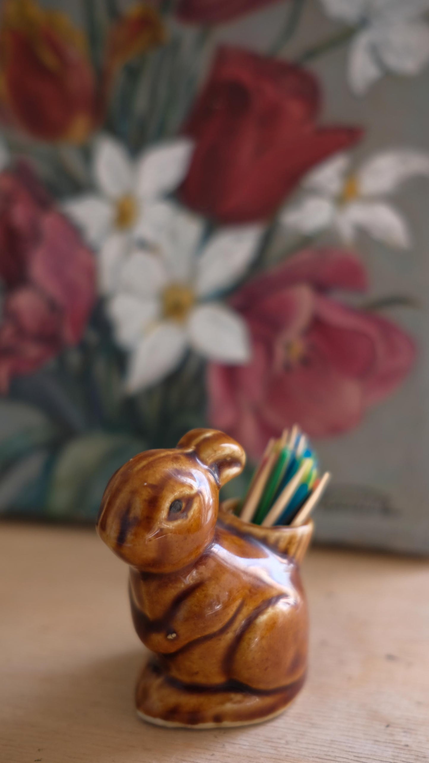 Petit lapin en céramique range cure-dents