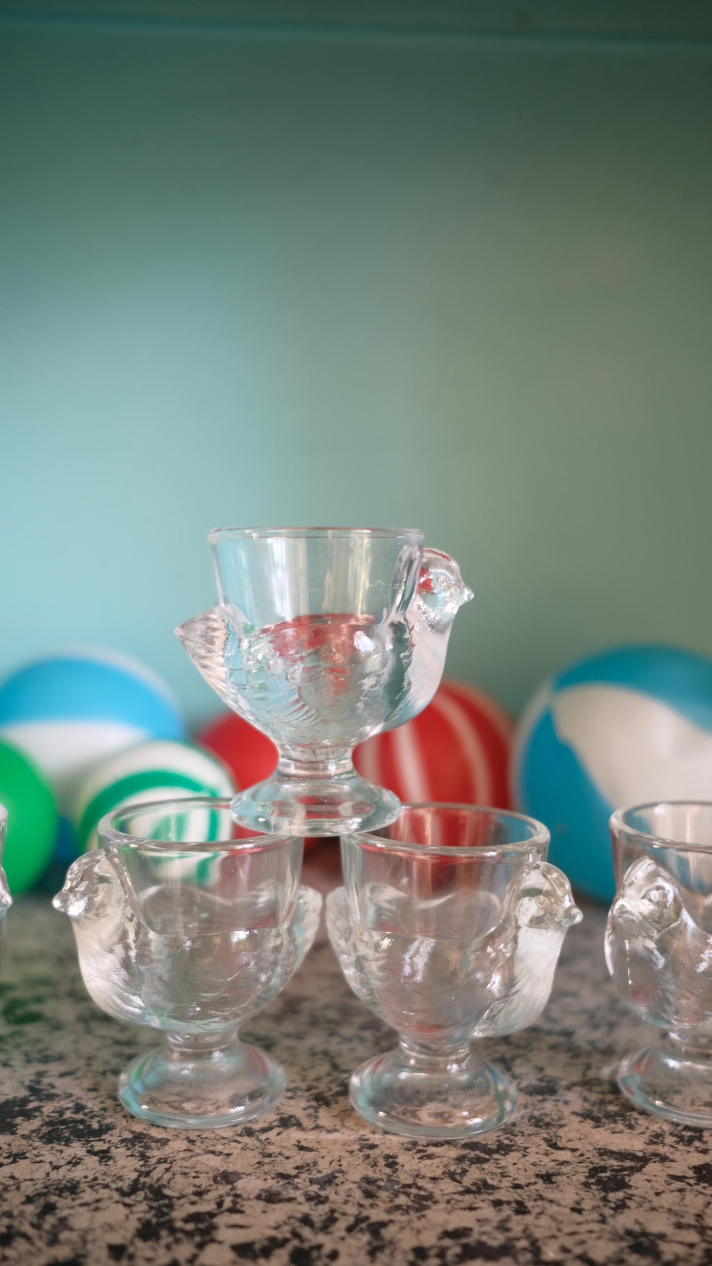 Lot de cinq coquetiers cocottes en verre