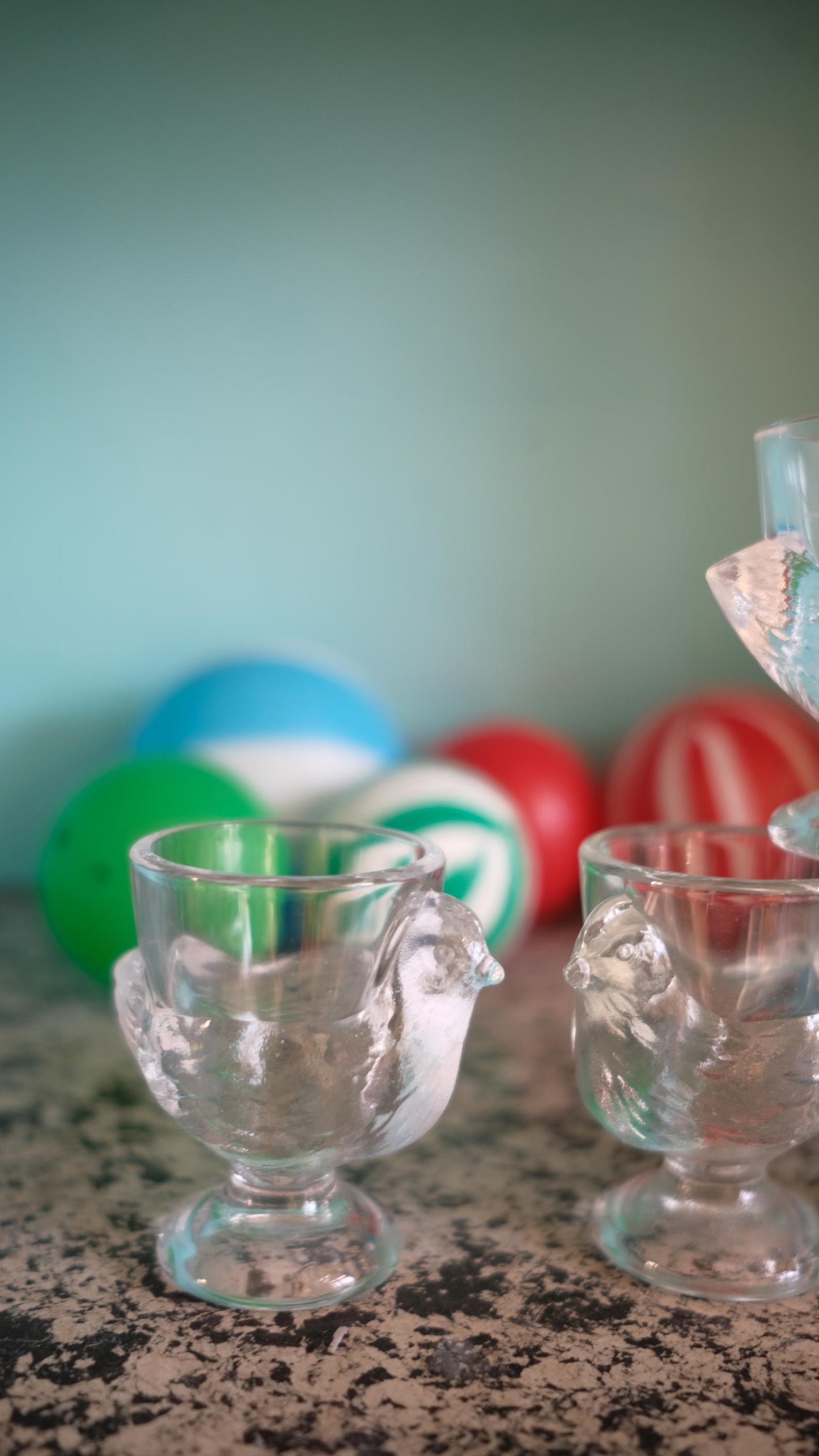 Lot de cinq coquetiers cocottes en verre