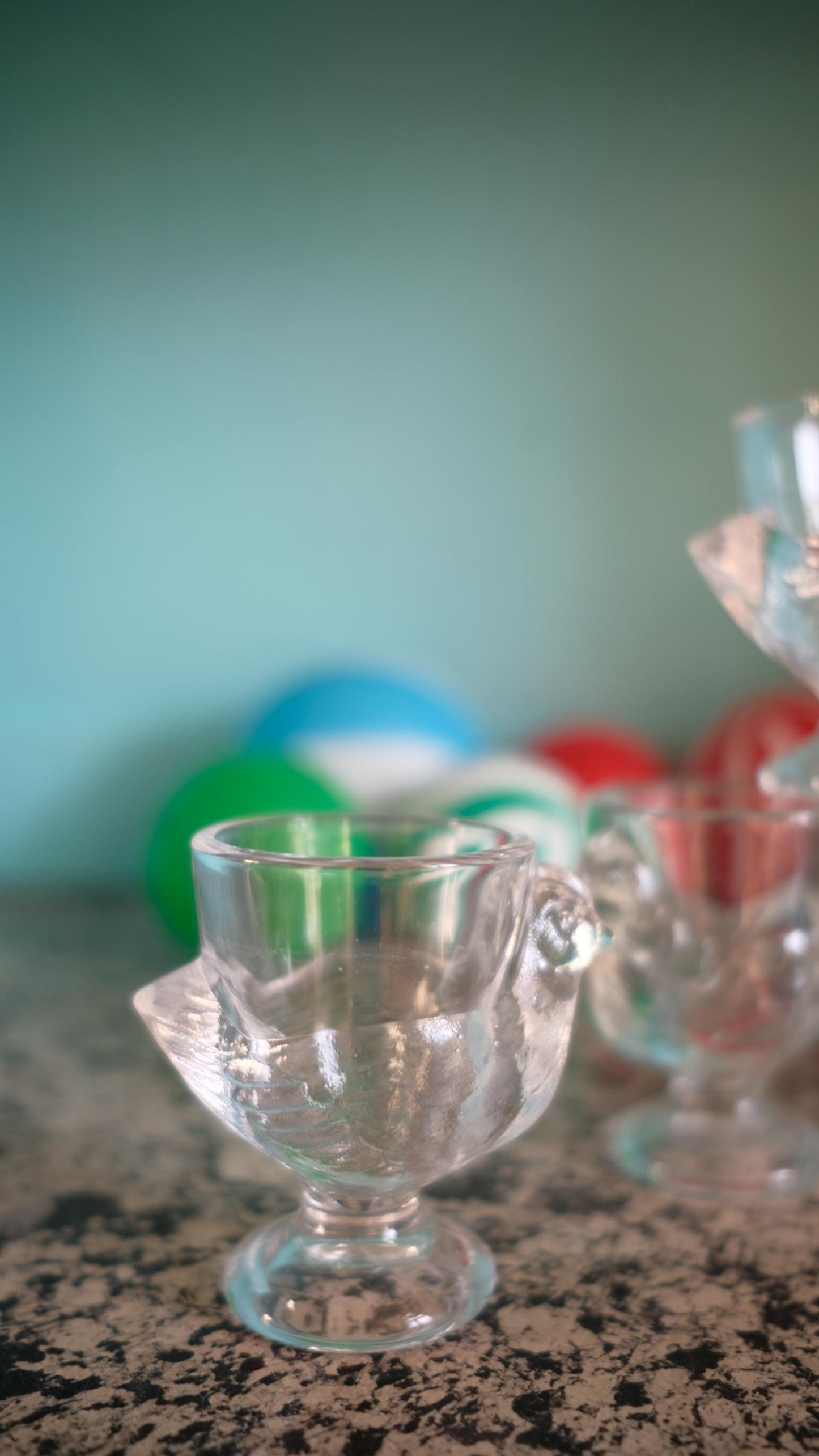 Lot de cinq coquetiers cocottes en verre