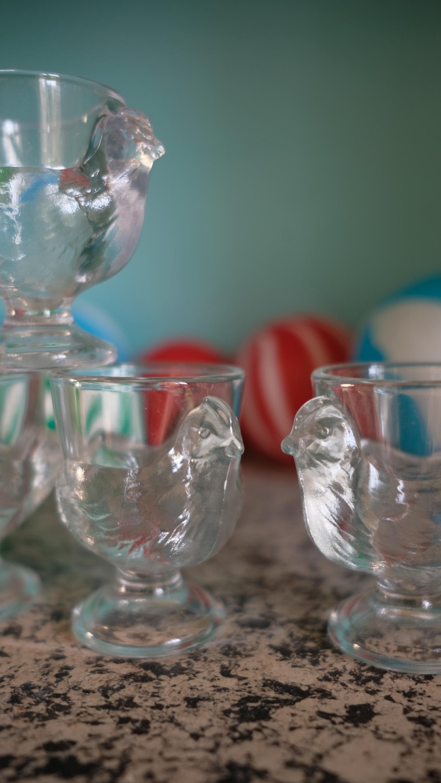 Lot de cinq coquetiers cocottes en verre