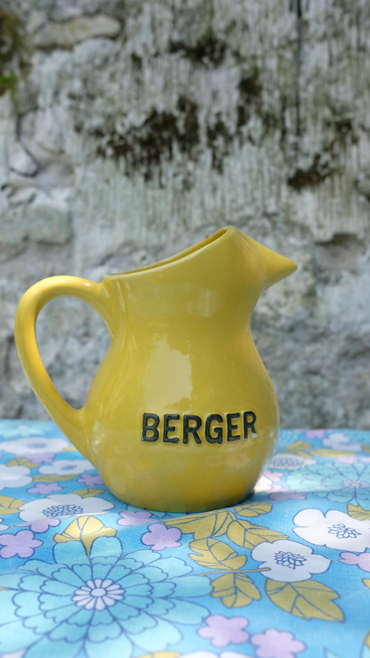 Pichet publicitaire Berger en céramique made in France