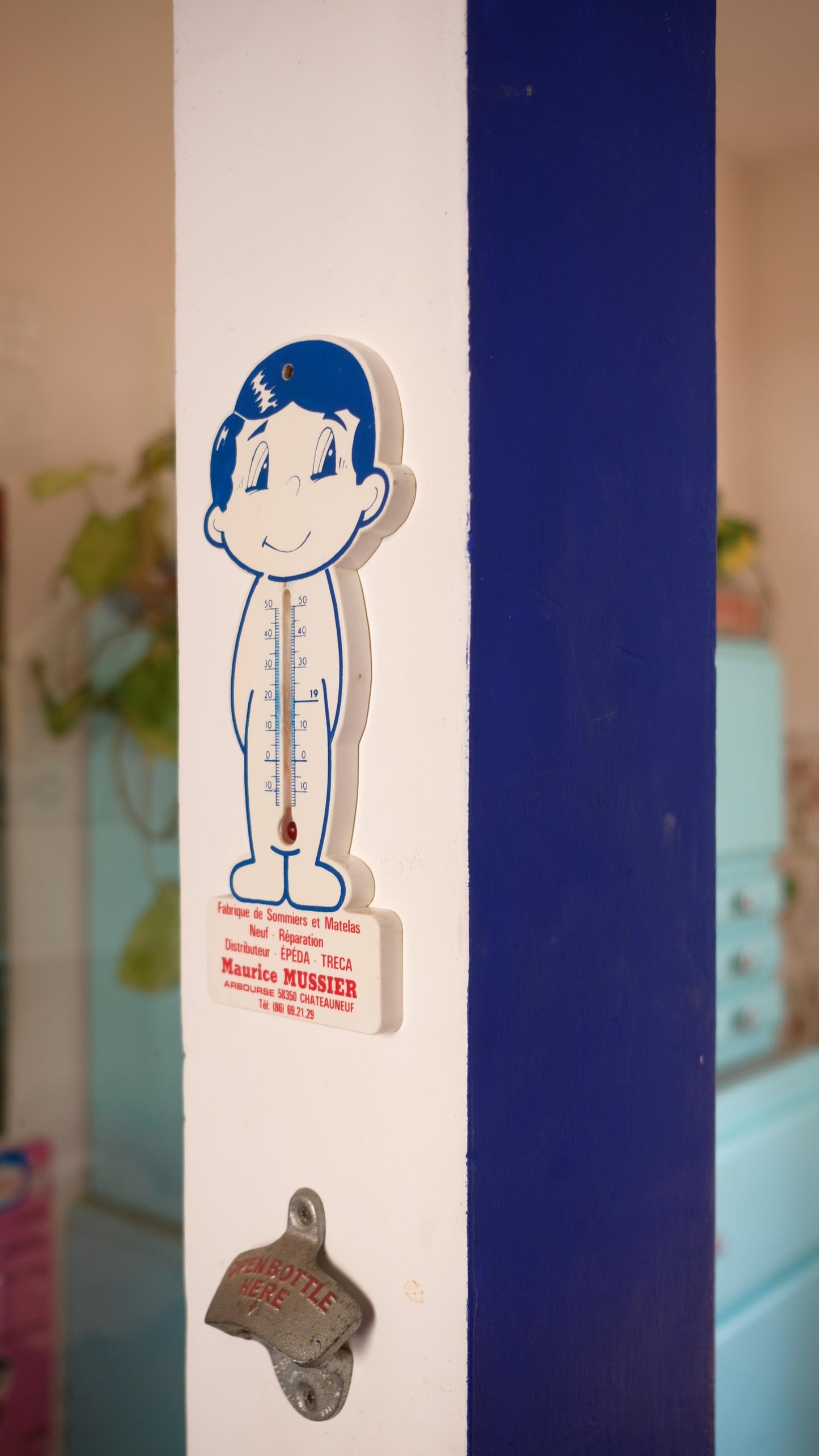 Thermomètre publicitaire vintage en plastique