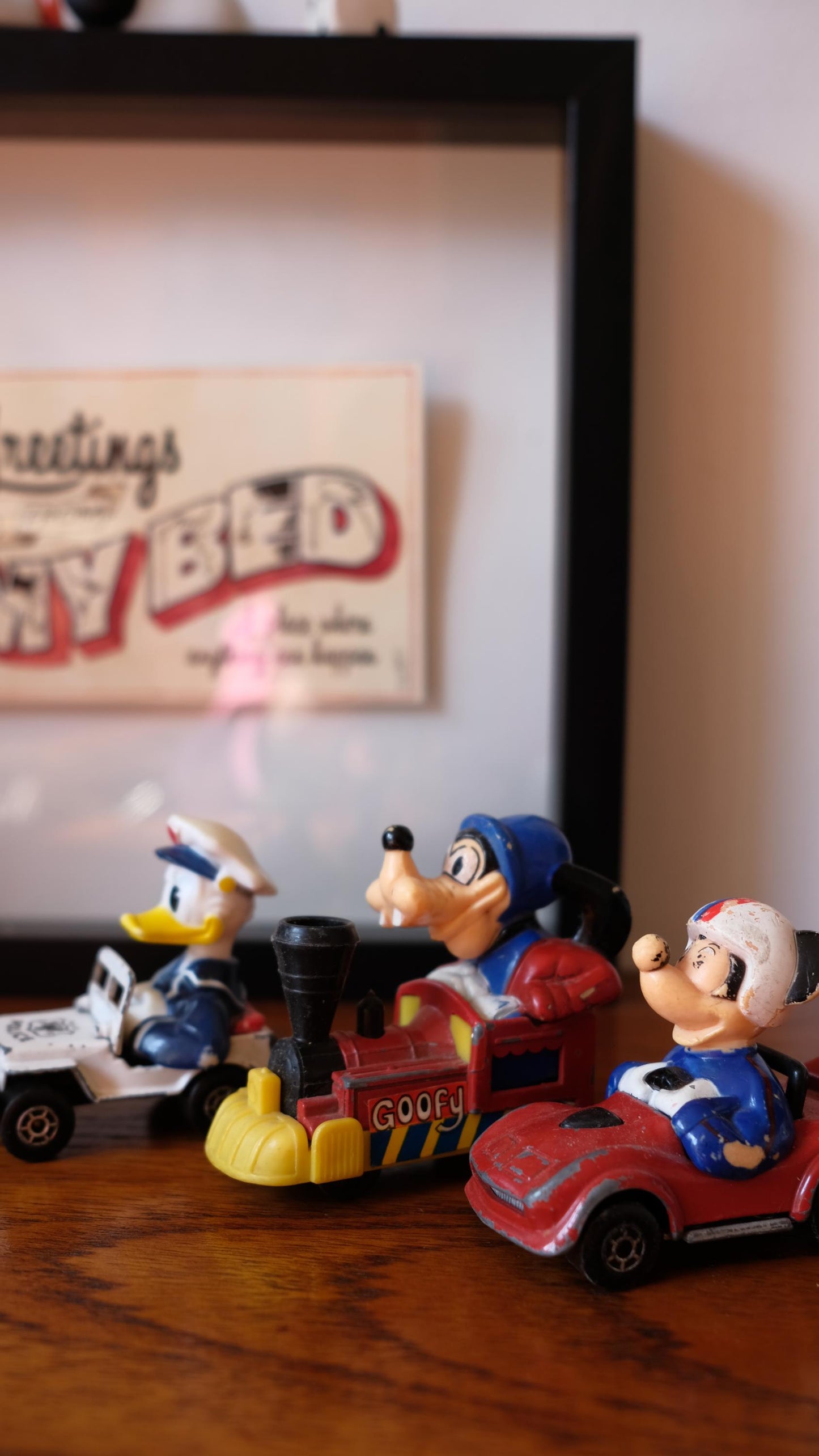 Lot de trois petites voitures Matchbox Mickey vintage