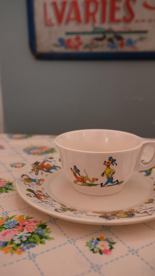 Lot assiette + tasse en mélaminé Disney vintage