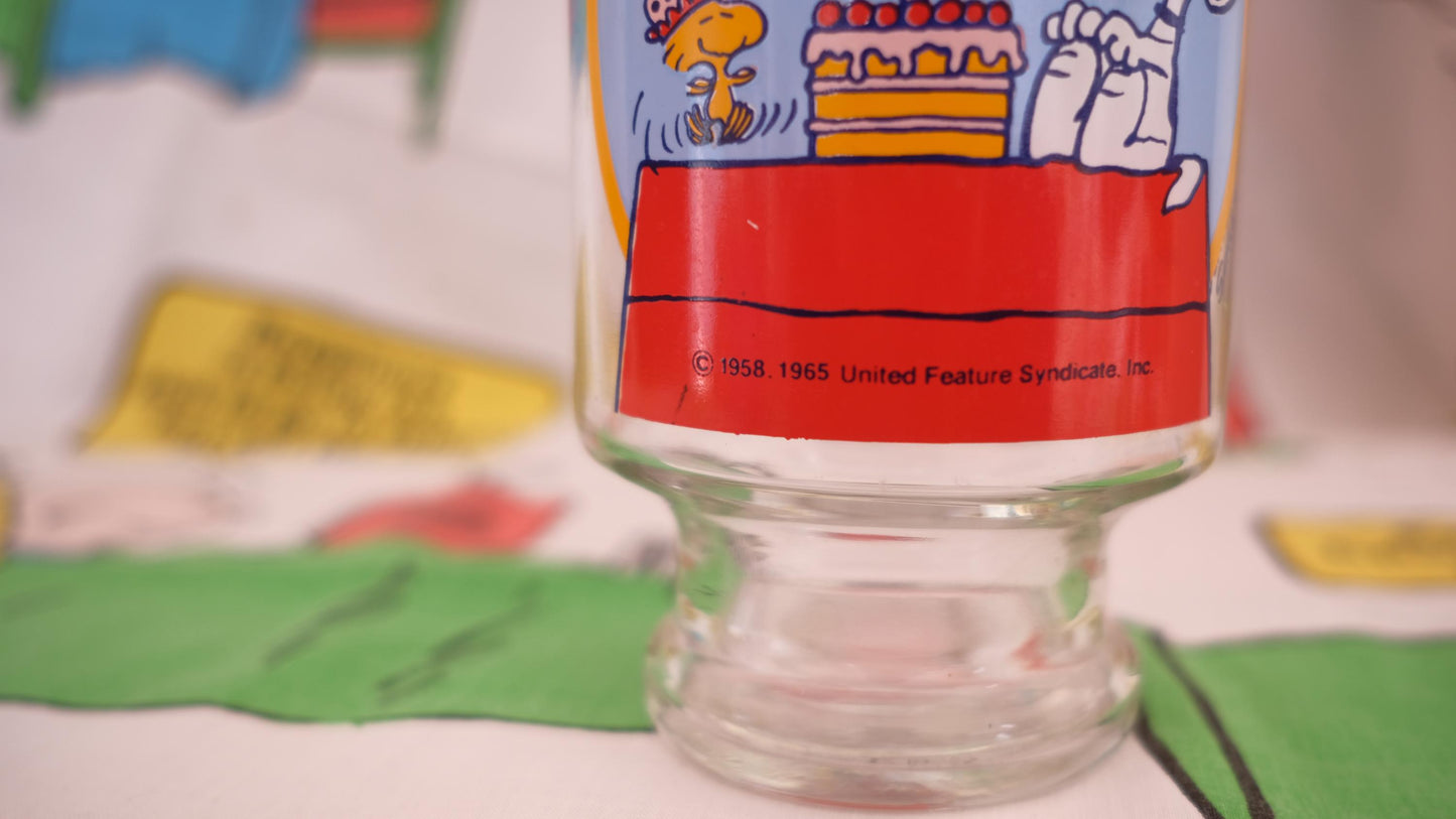 Grand verre happy birthday Snoopy vintage
