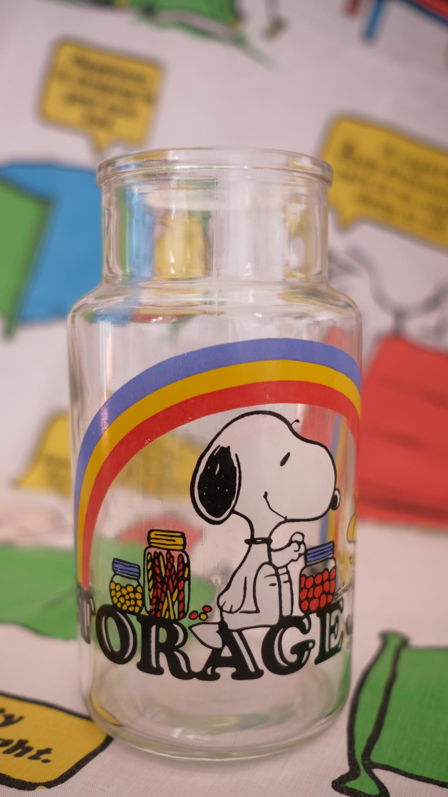 Storage jar snoopy vintage