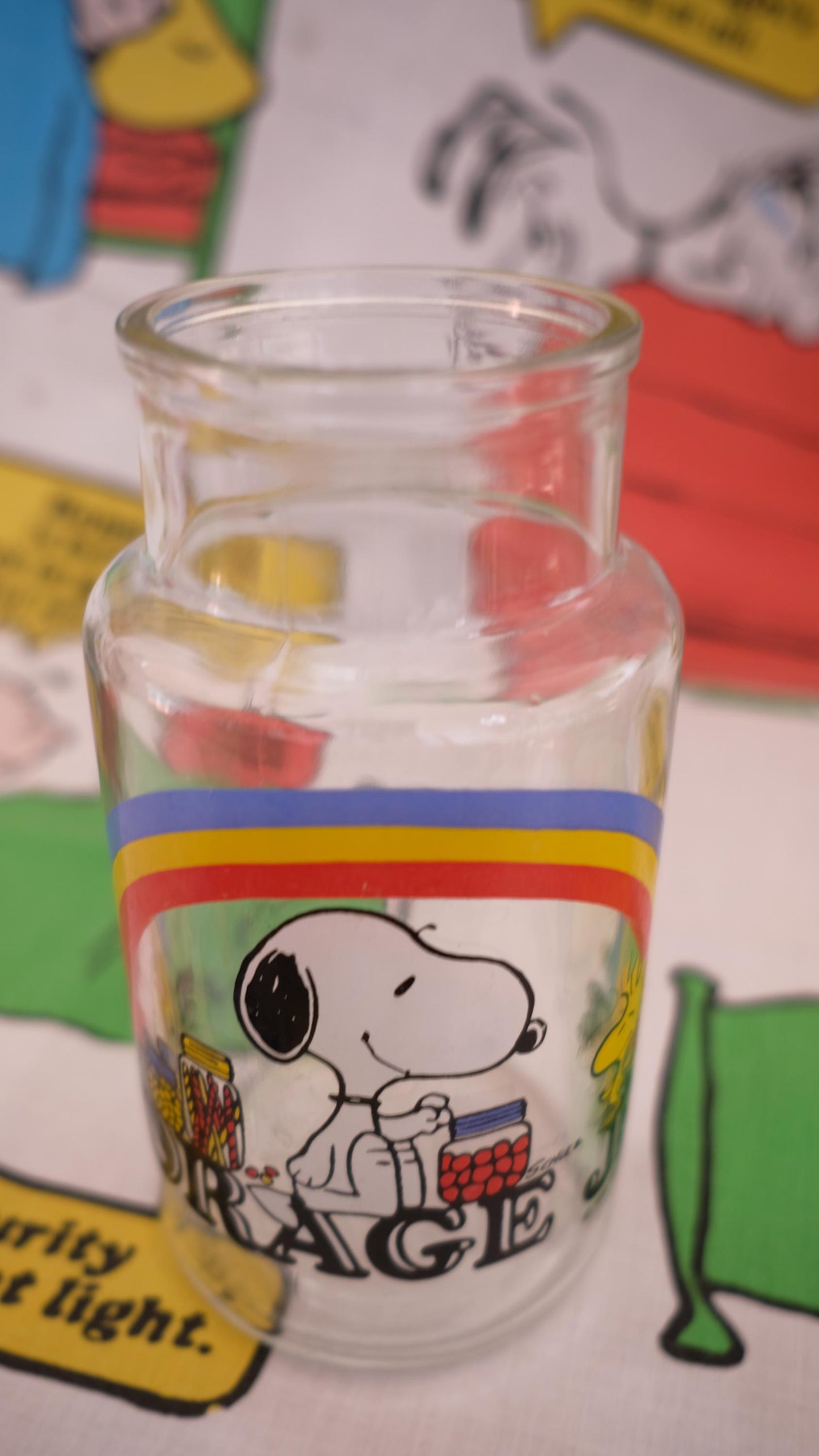 Storage jar snoopy vintage