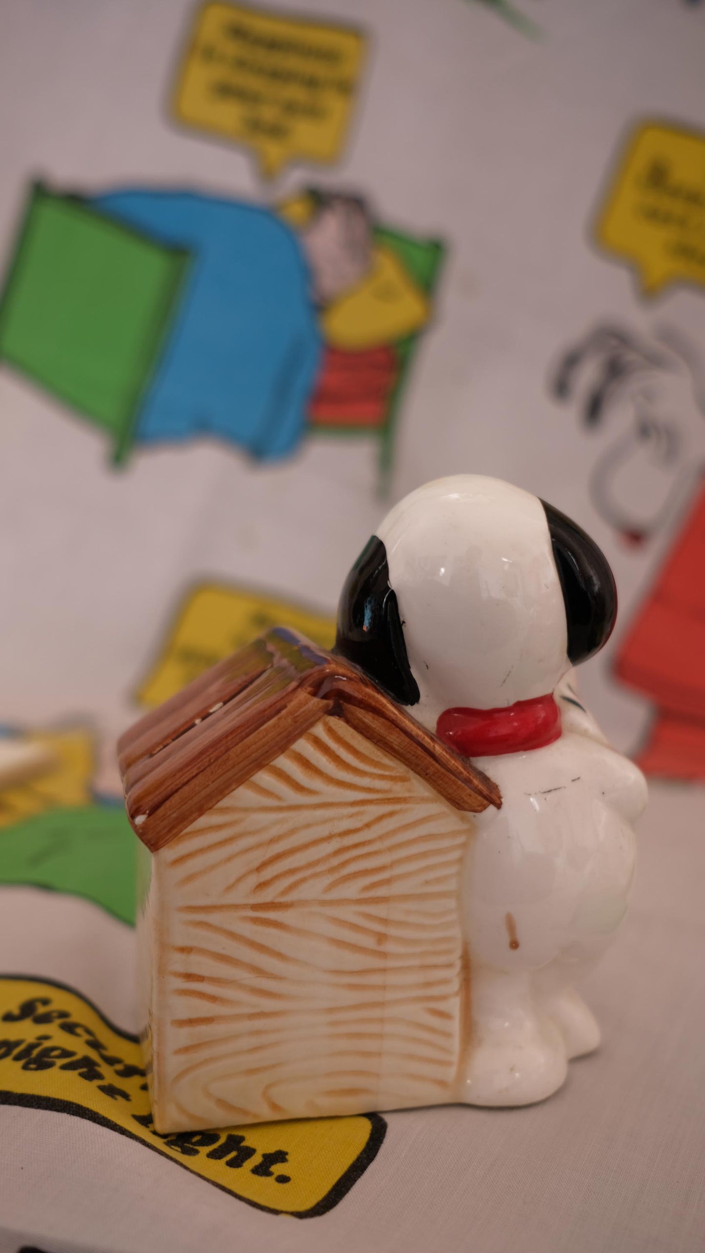 Tirelire snoopy et sa maison vintage