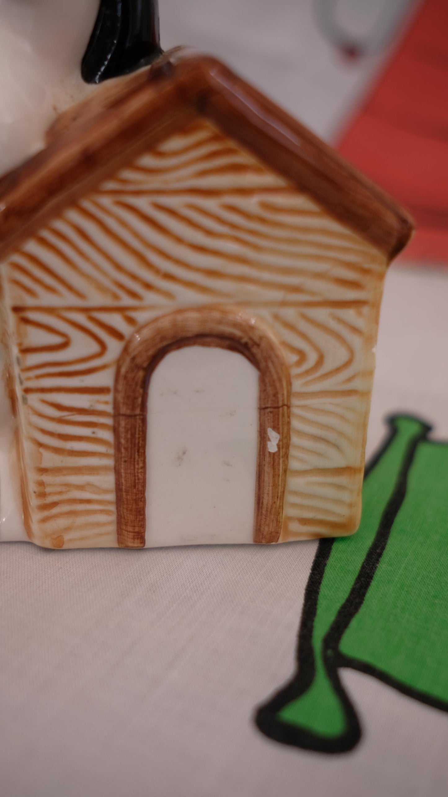 Tirelire snoopy et sa maison vintage