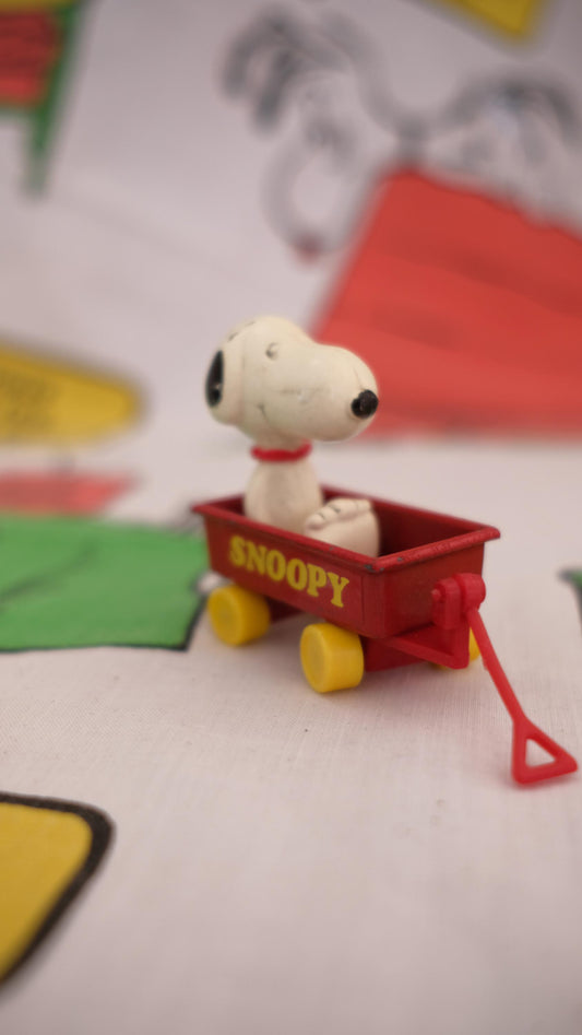 Snoopy vintage dans son chariot, aviva toys
