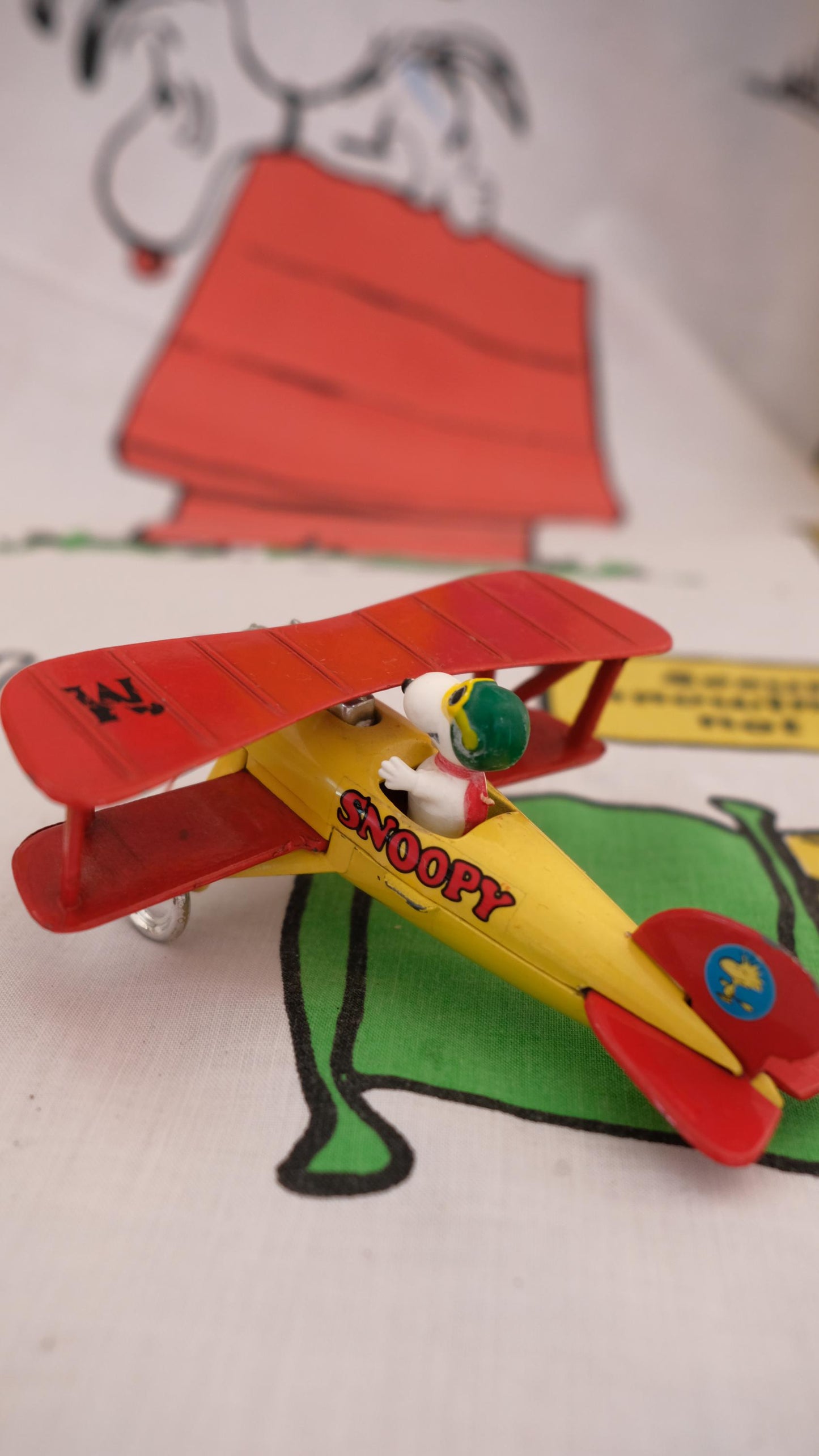 Snoopy red baron et son avion, aviva toys vintage